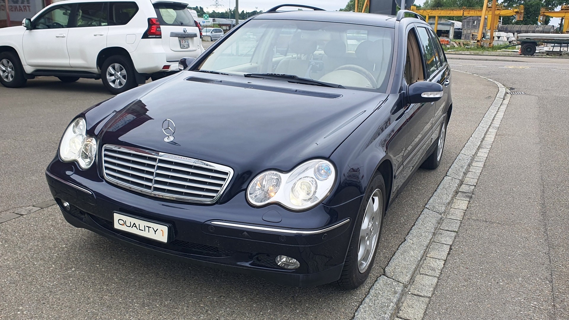 MERCEDES-BENZ C 320 Avantgarde 4Matic Automatic-image-3
