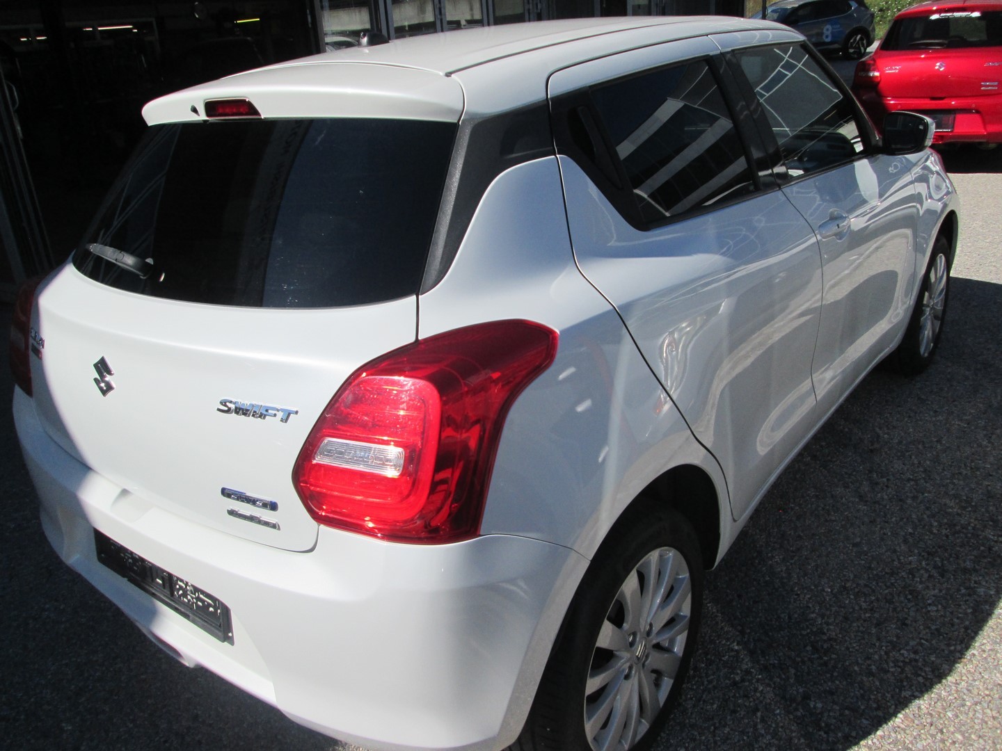 SUZUKI Swift 1.2i 16V SHVS Compact Top Hybrid Allgrip 4x4-image-2
