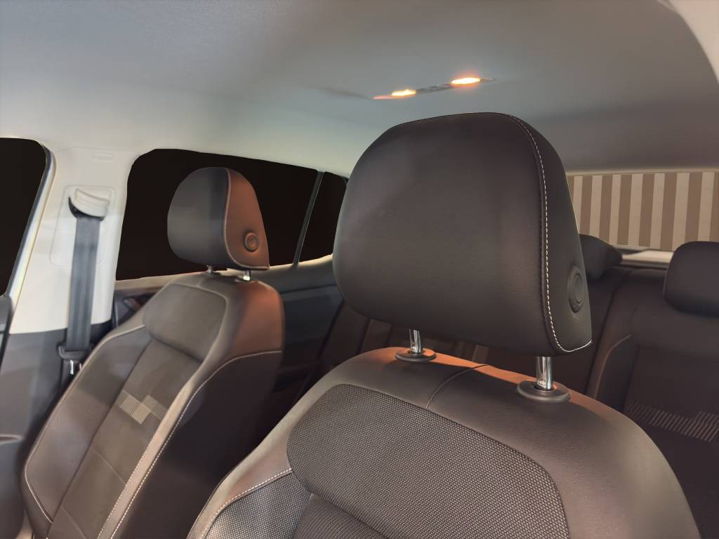 VW T-Cross 1.0 TSI Life DSG-image-15