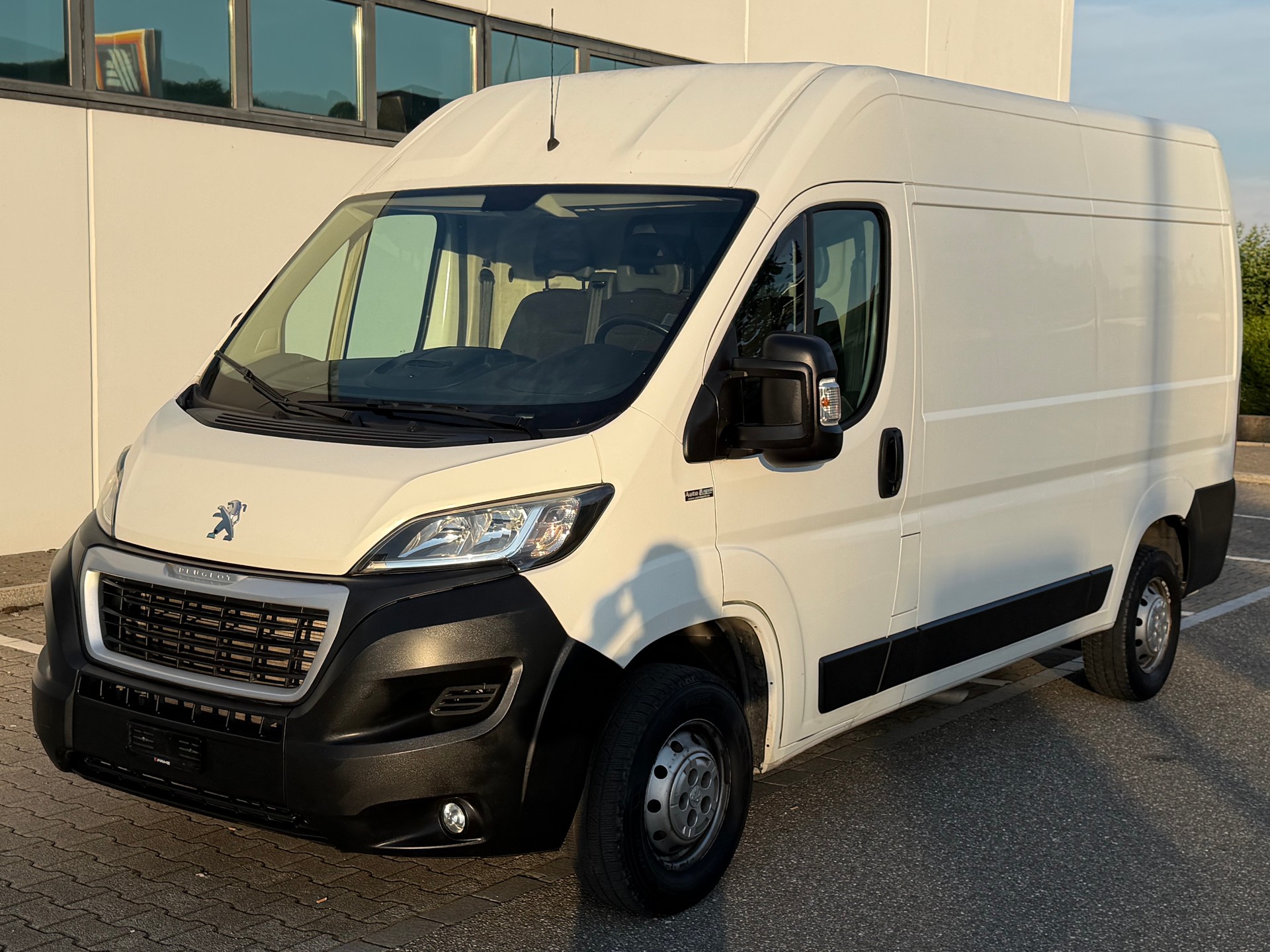 PEUGEOT PEUGEOT BOXER 2.0 HDI L2/H2. 3Sitze