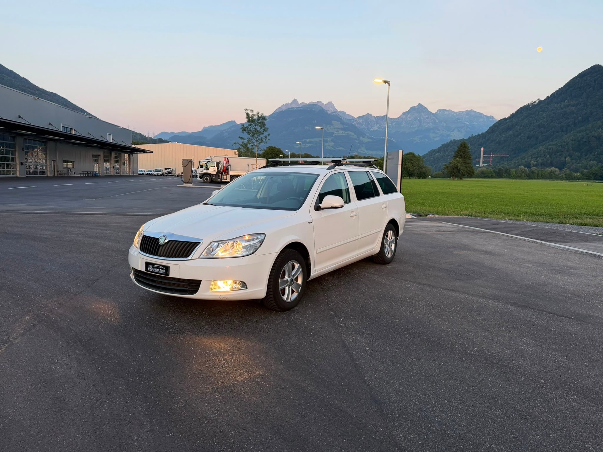SKODA Octavia Combi 1.8 TSI Laurin & Klement 4x4-image-1
