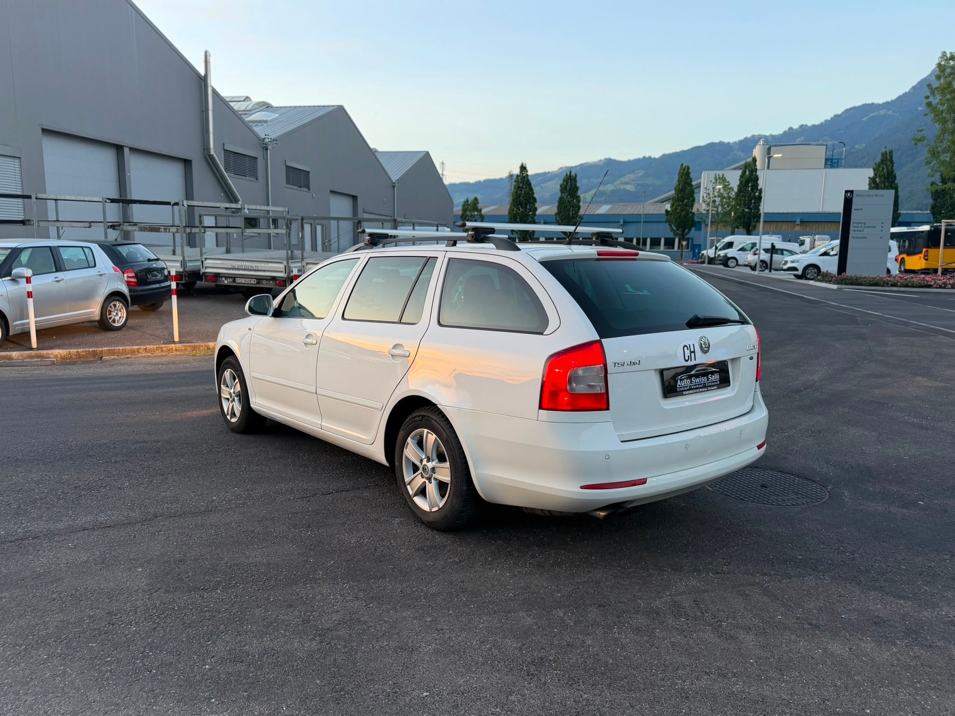 SKODA Octavia Combi 1.8 TSI Laurin & Klement 4x4-image-3