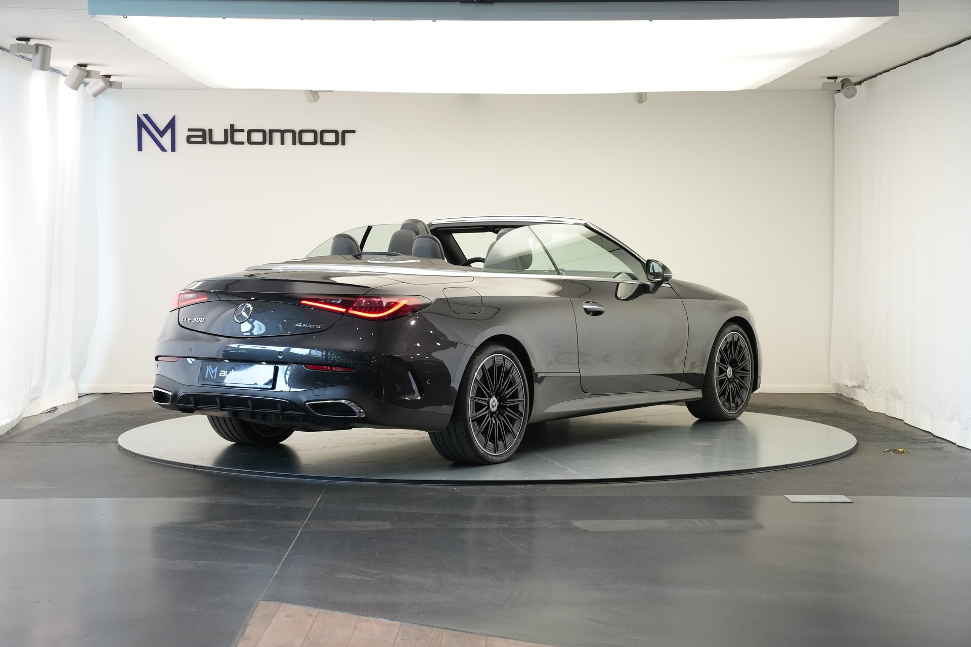 MERCEDES-BENZ CLE 300 Cabrio 4Matic 9G-Tronic *CH-Fahrzeug* *Burmester* *HuD*-image-4