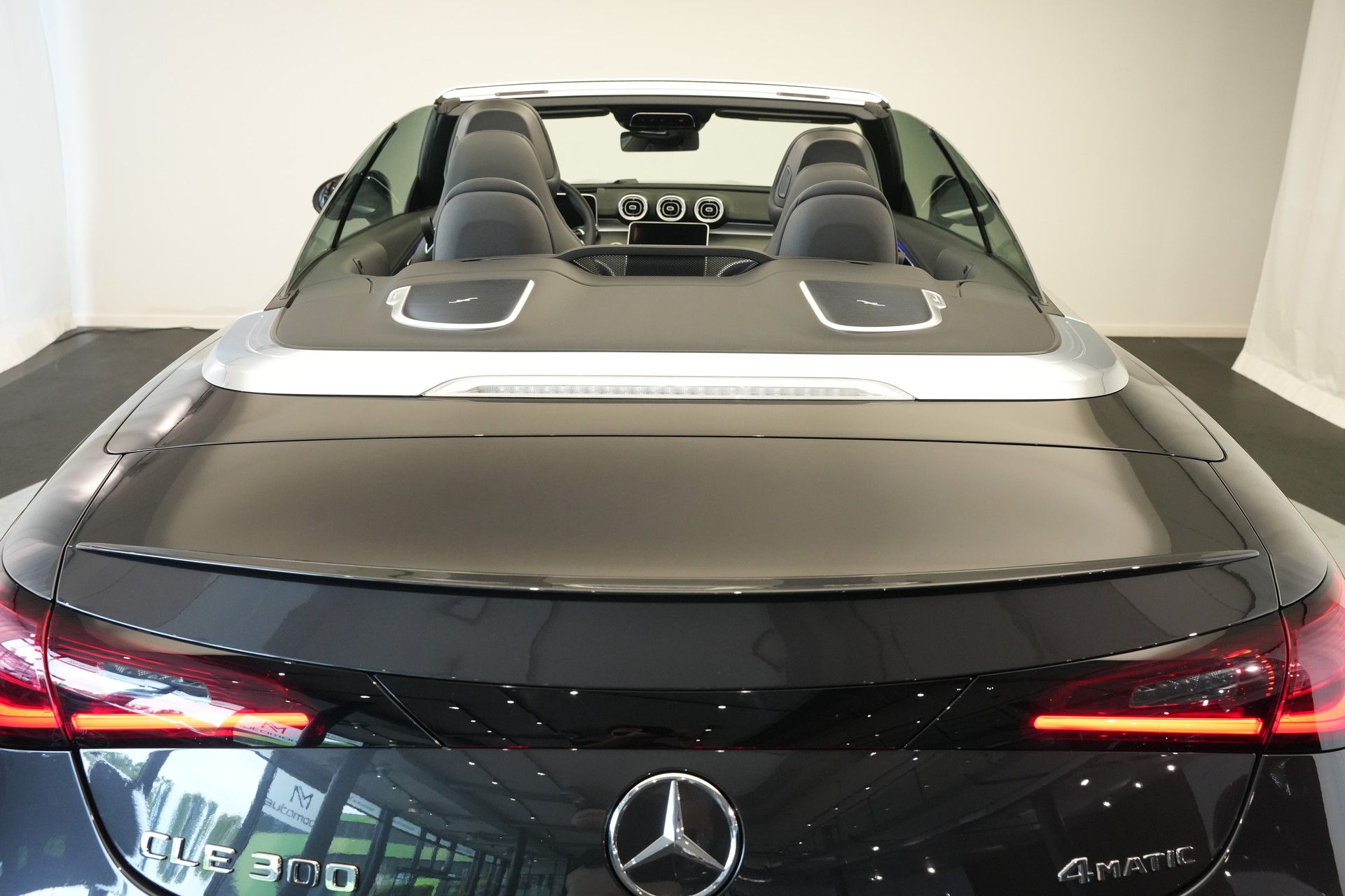 MERCEDES-BENZ CLE 300 Cabrio 4Matic 9G-Tronic *CH-Fahrzeug* *Burmester* *HuD*-image-42