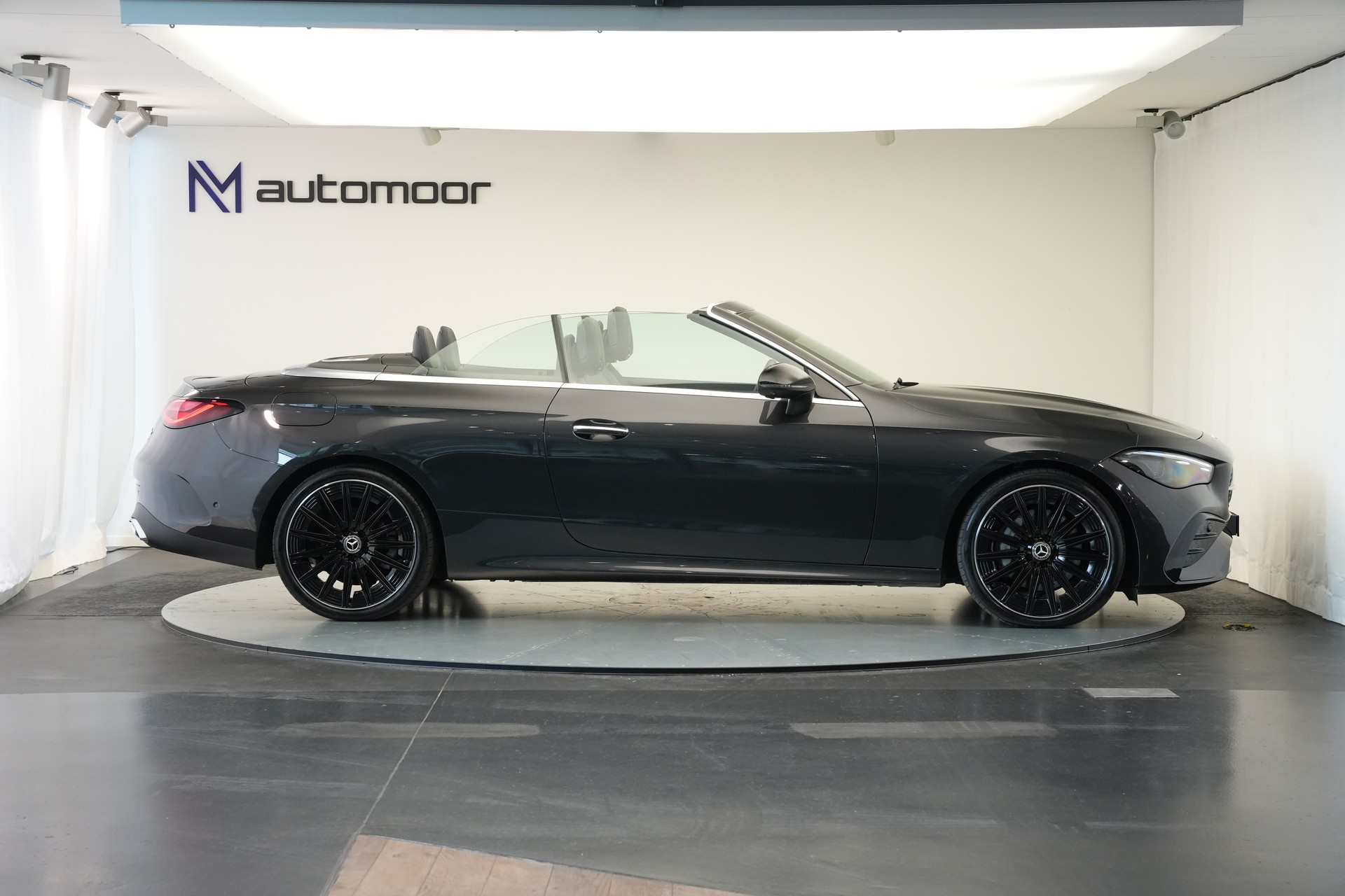 MERCEDES-BENZ CLE 300 Cabrio 4Matic 9G-Tronic *CH-Fahrzeug* *Burmester* *HuD*-showroom-element-3