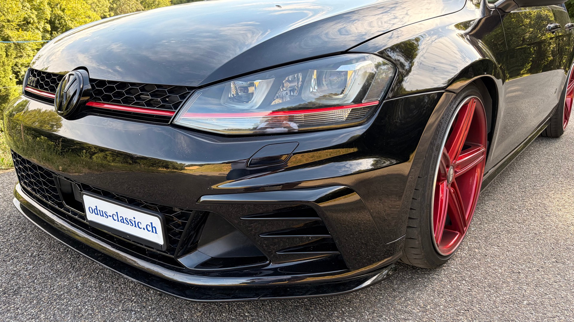 VW Golf 2.0 TSI GTI Clubsport-image-2
