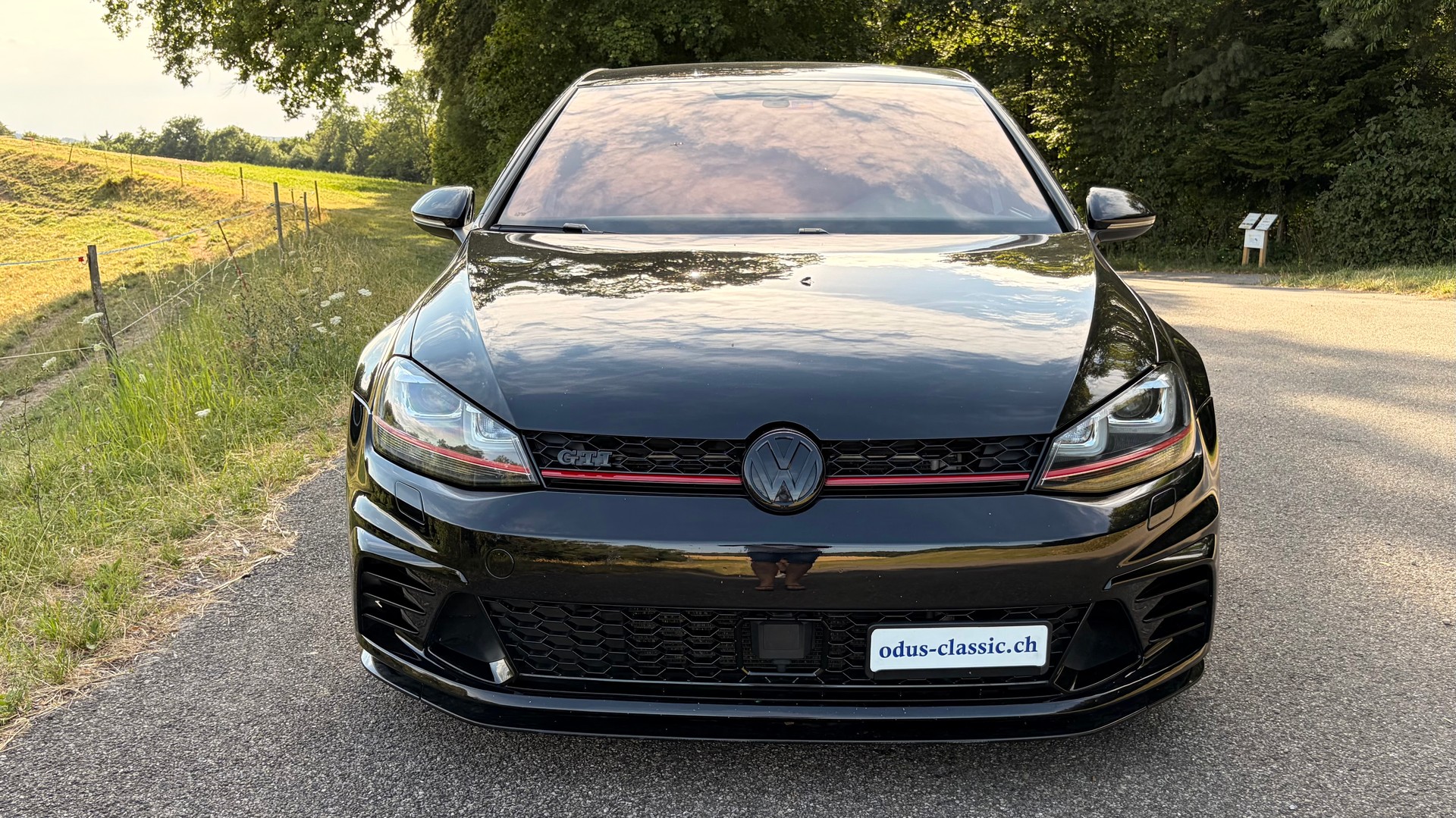 VW Golf 2.0 TSI GTI Clubsport-image-1