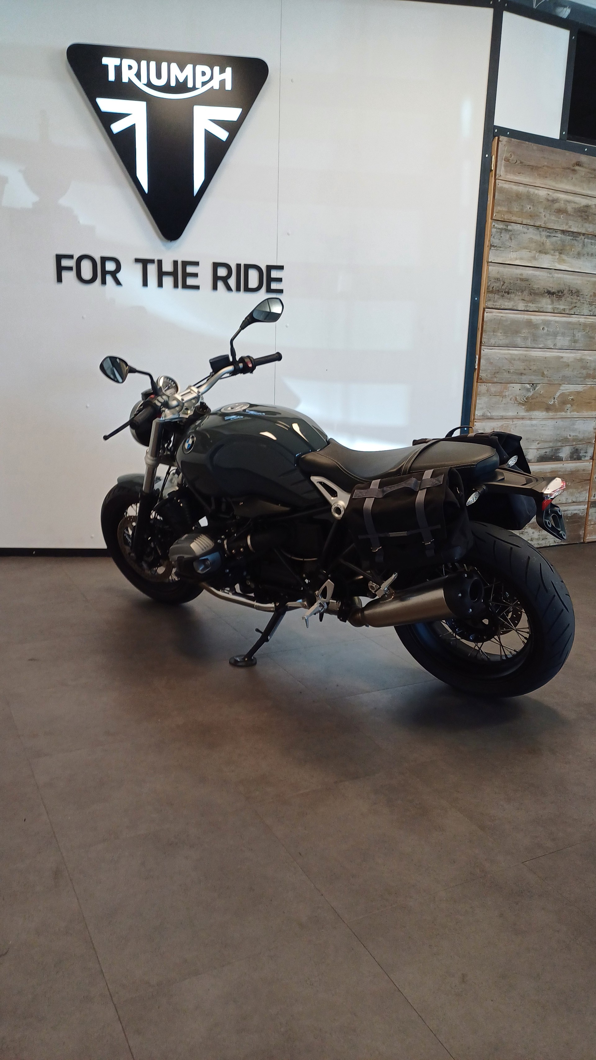 BMW R nineT Pure ABS-image-3