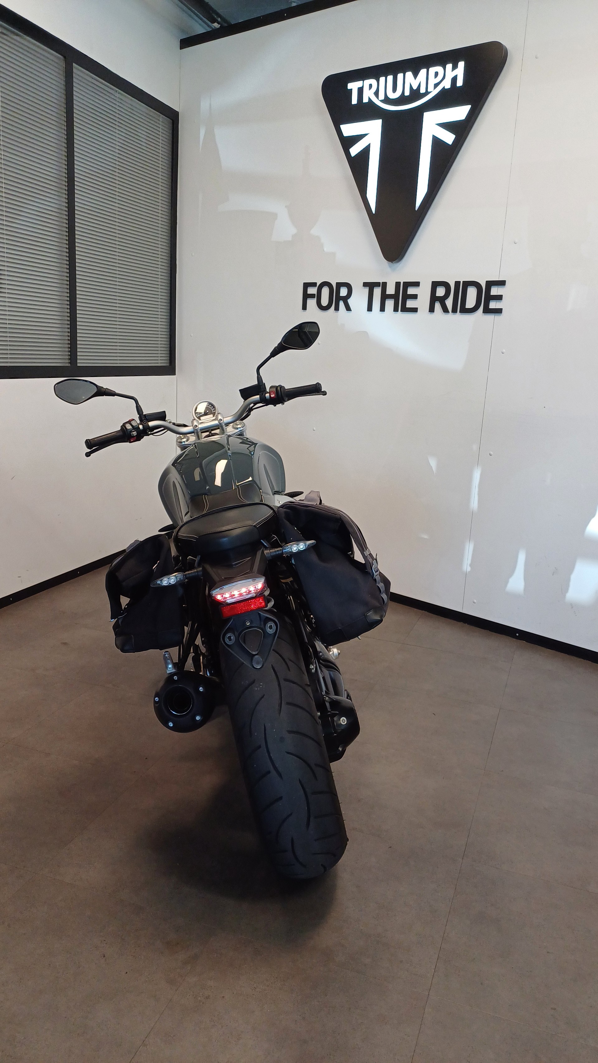 BMW R nineT Pure ABS-image-4