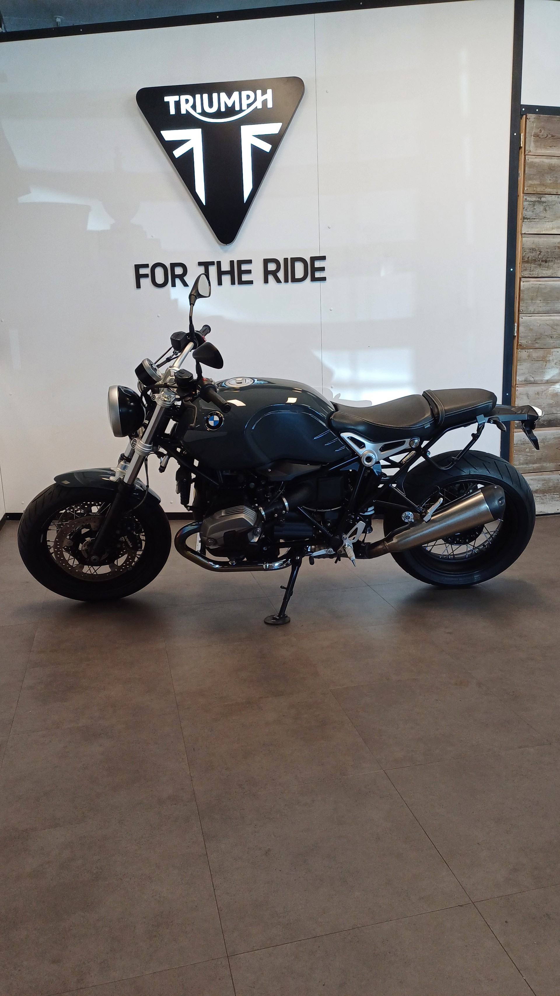 BMW R nineT Pure ABS-image-1