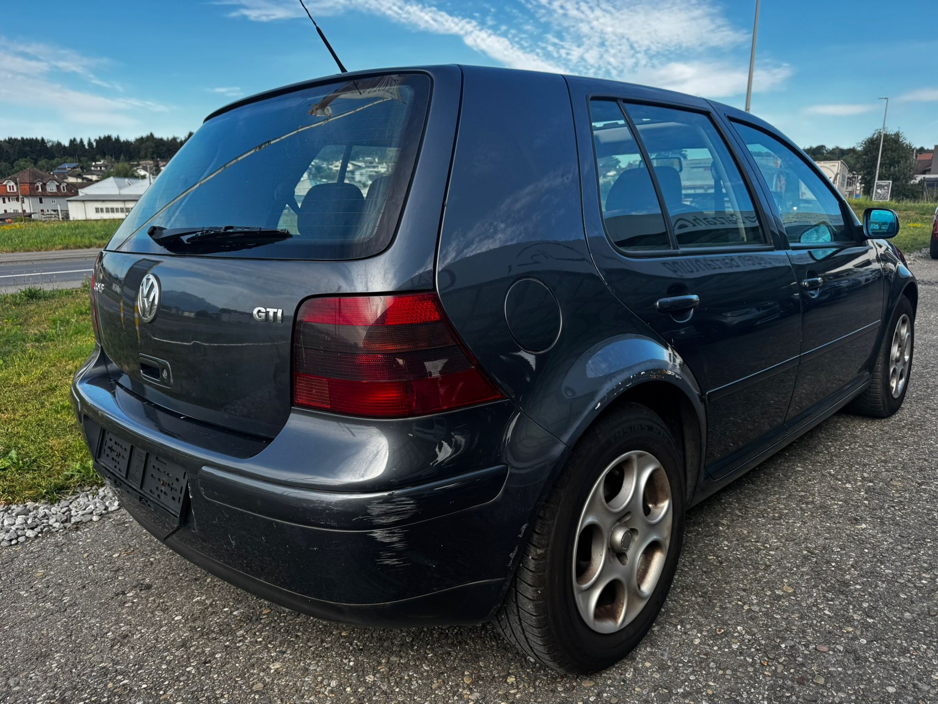 VW Golf 1.8 GTI-image-4