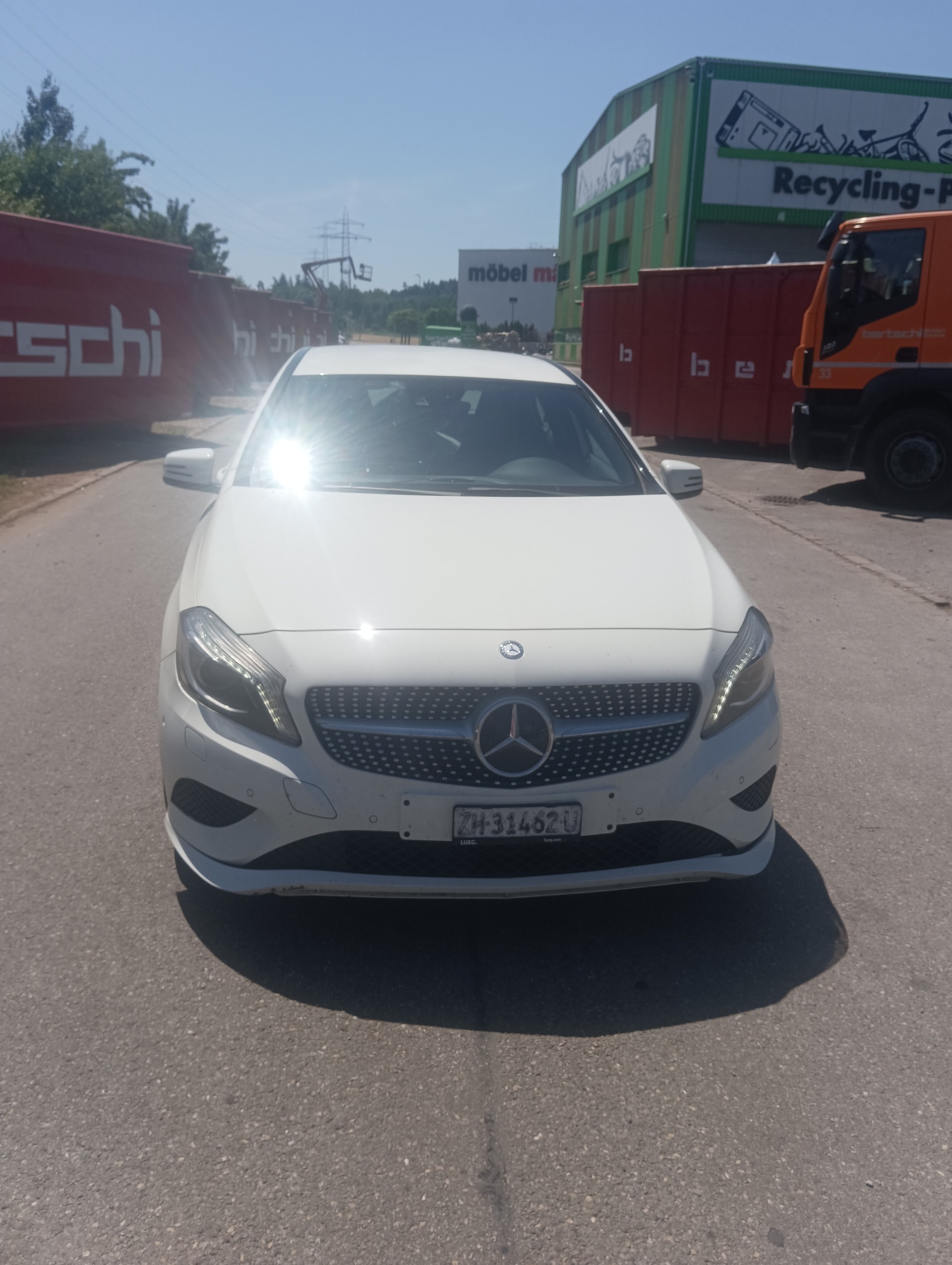 MERCEDES-BENZ A 200