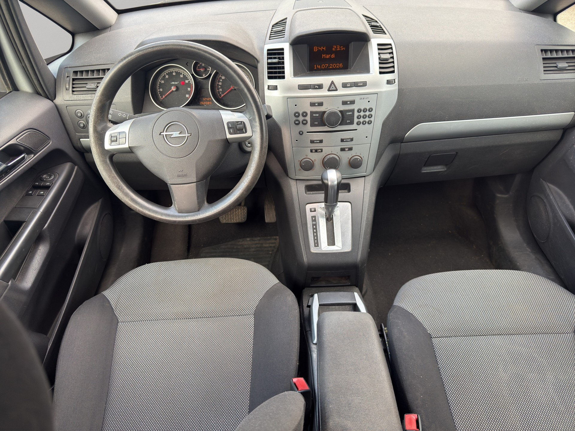 OPEL Zafira 2.2 16V Direct Enjoy-image-10
