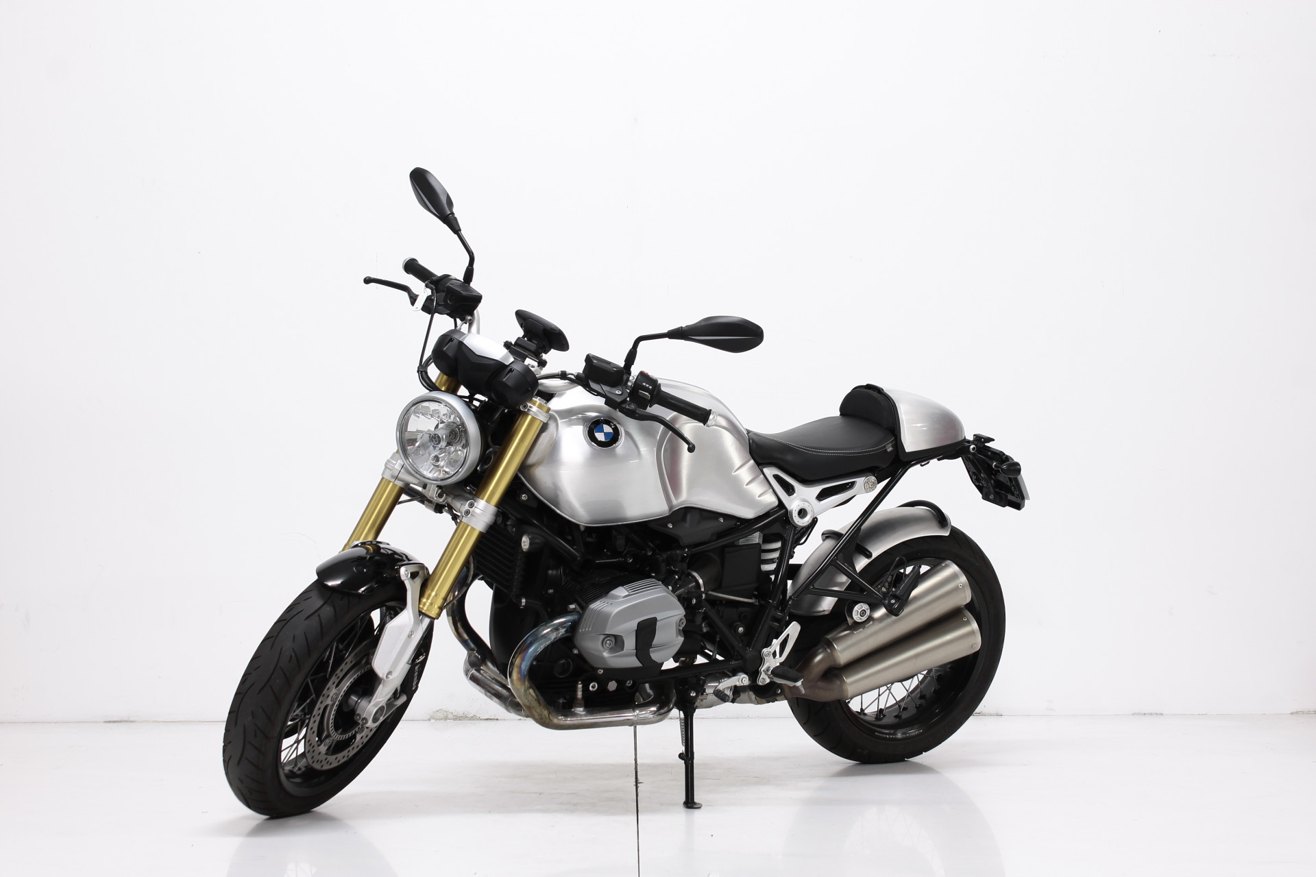 BMW R nineT-image-3