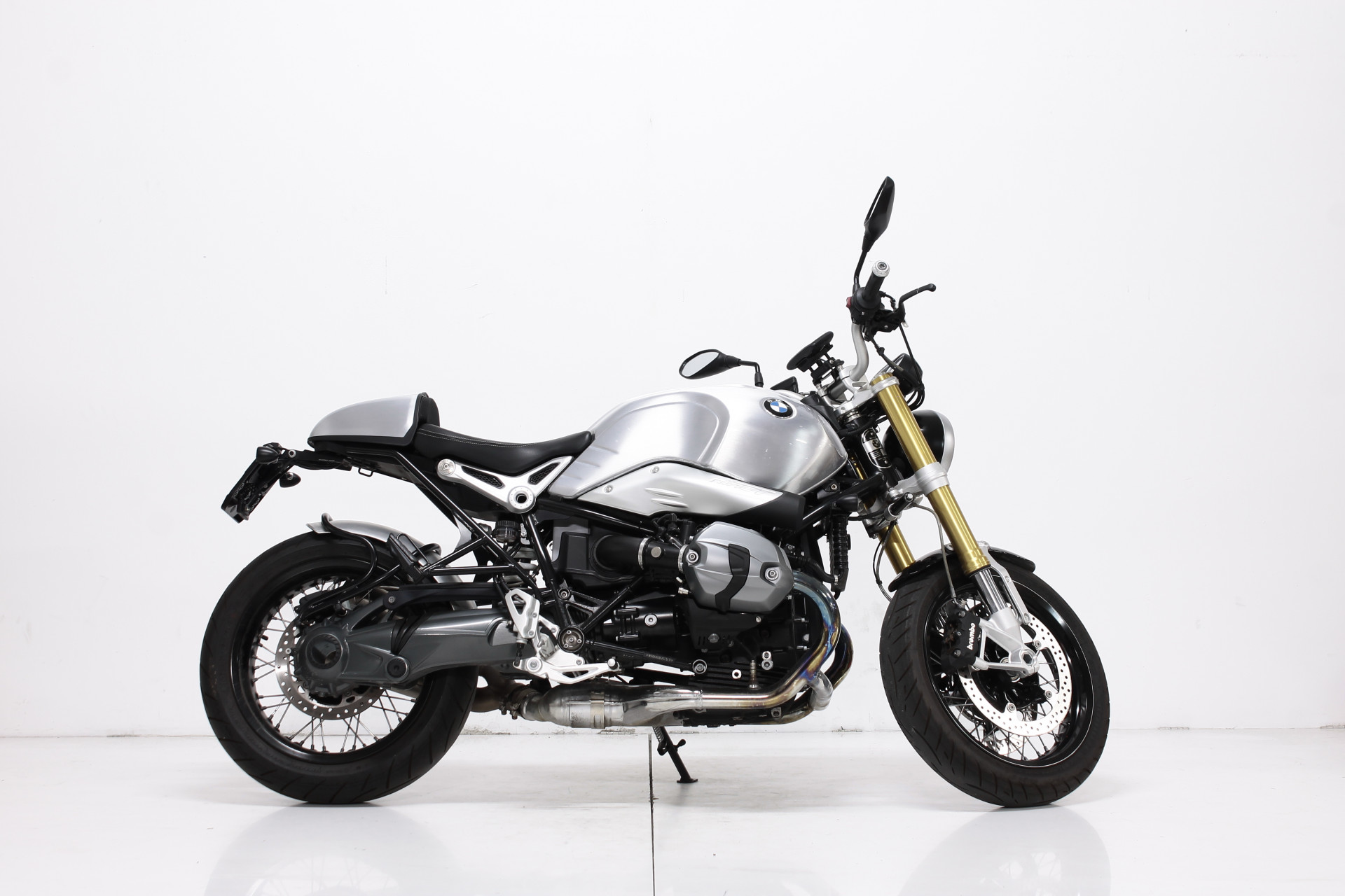 BMW R nineT-image-1