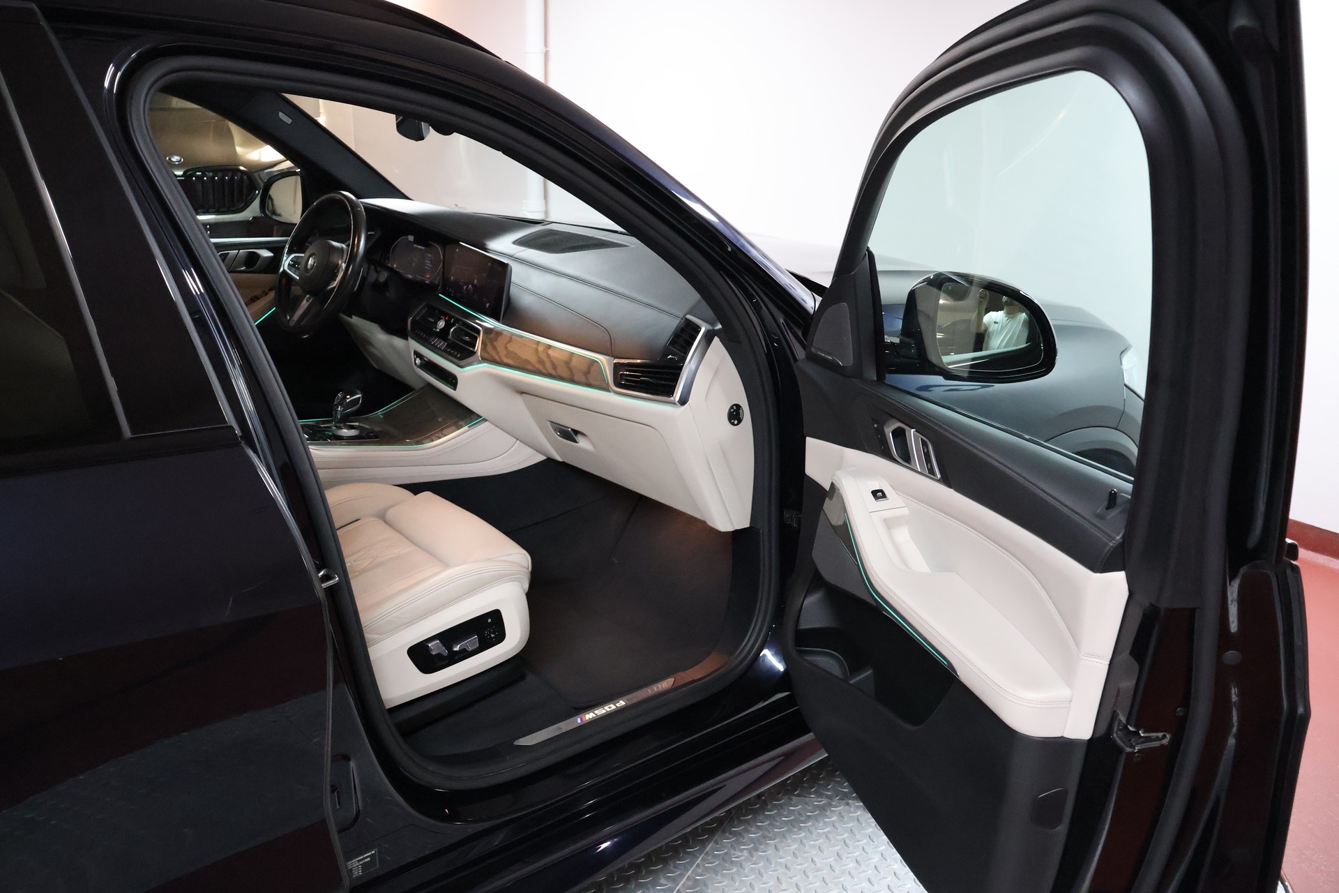 BMW X5 xDrive M50d Steptronic-image-14