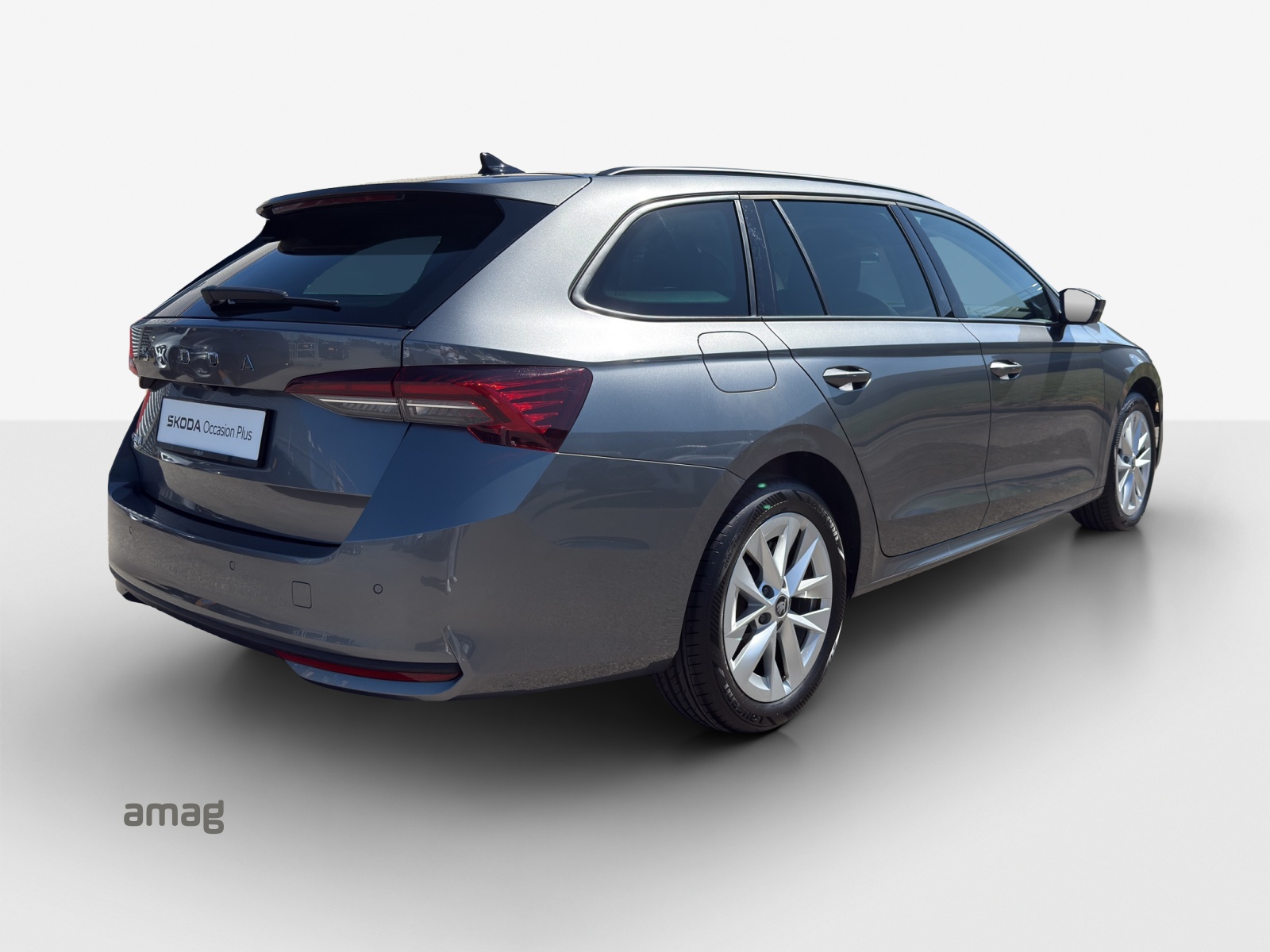 SKODA Octavia Combi 1.5 TSI mHEV DSG Dynamic-image-4