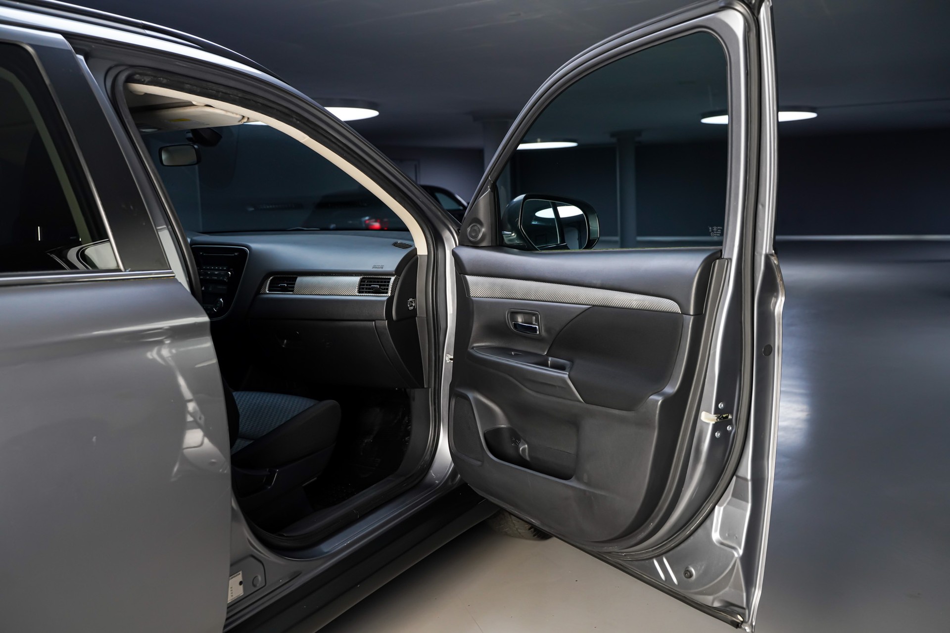 MITSUBISHI Outlander 2.0 Intense CVT-image-13