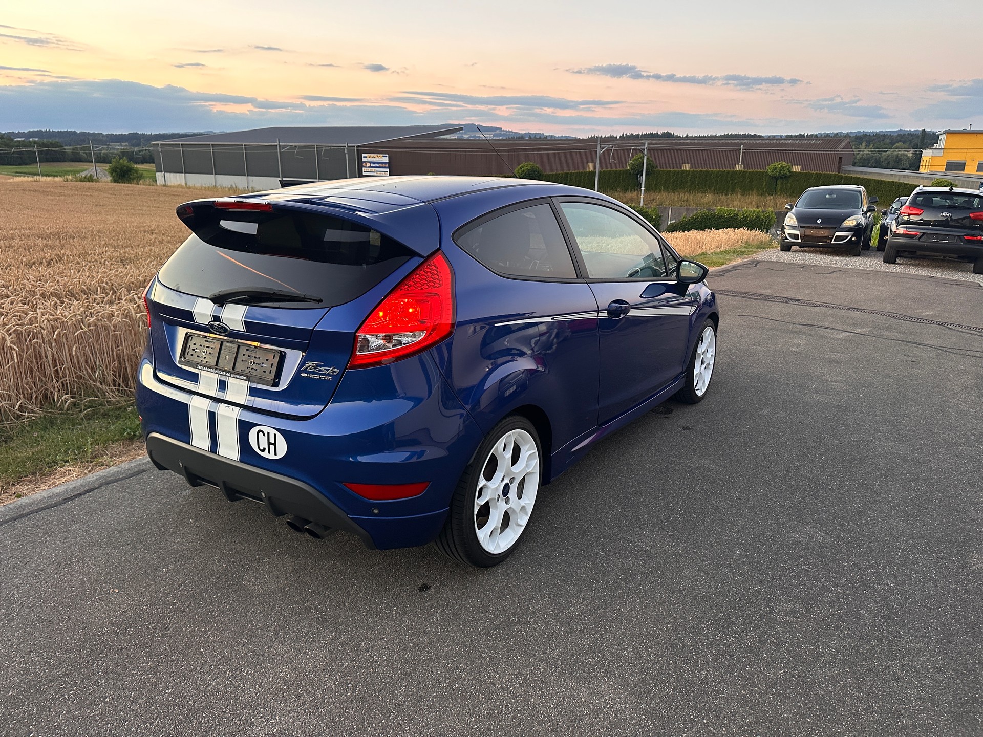 FORD Fiesta 1.6 16V Sport+-showroom-element-3
