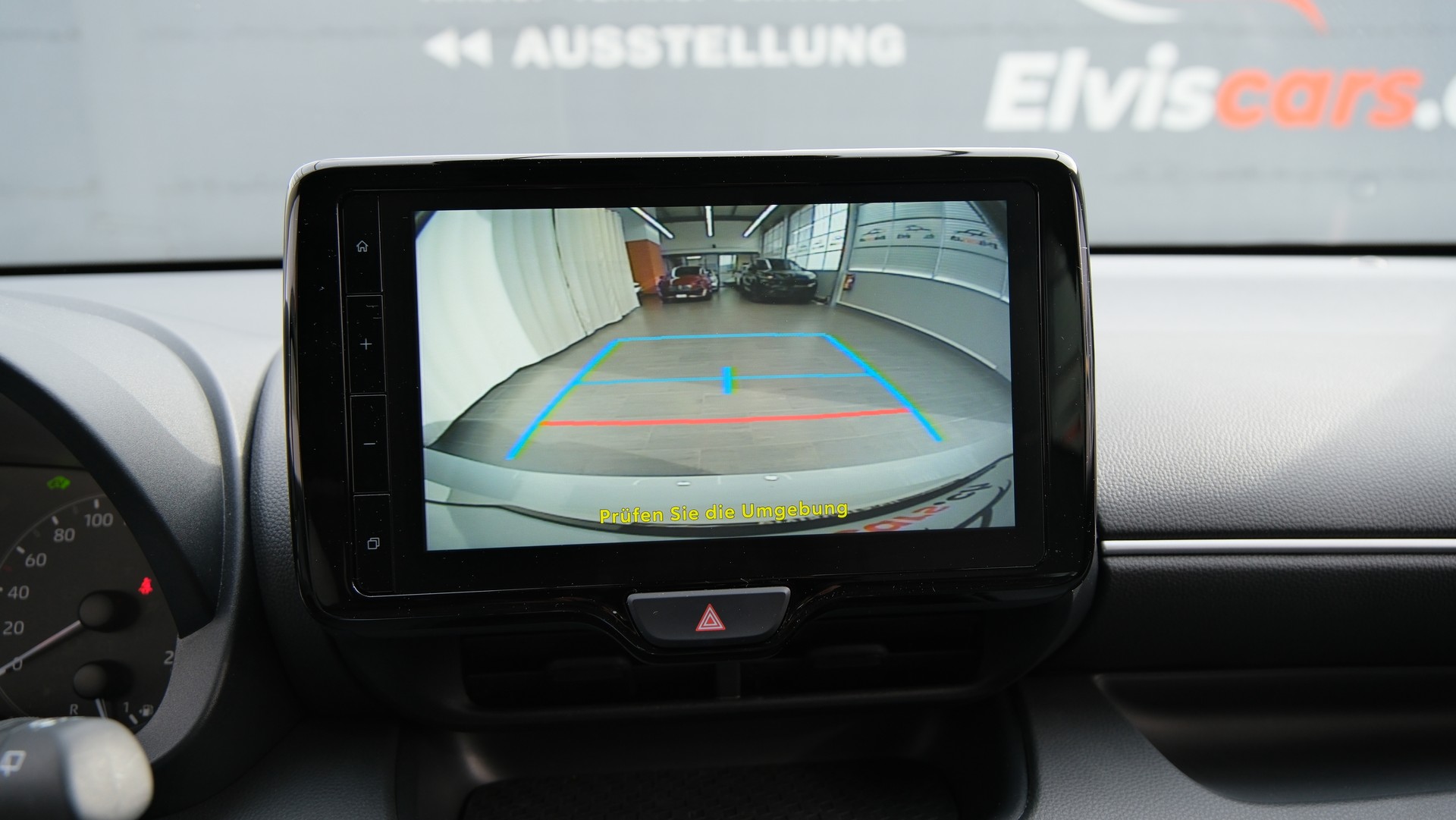 TOYOTA Yaris 1.5 Comfort e-CVT-image-16