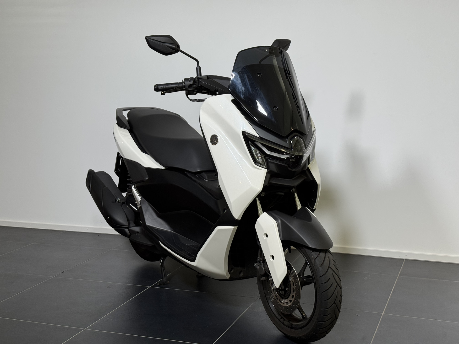YAMAHA NMax 125-showroom-element-3