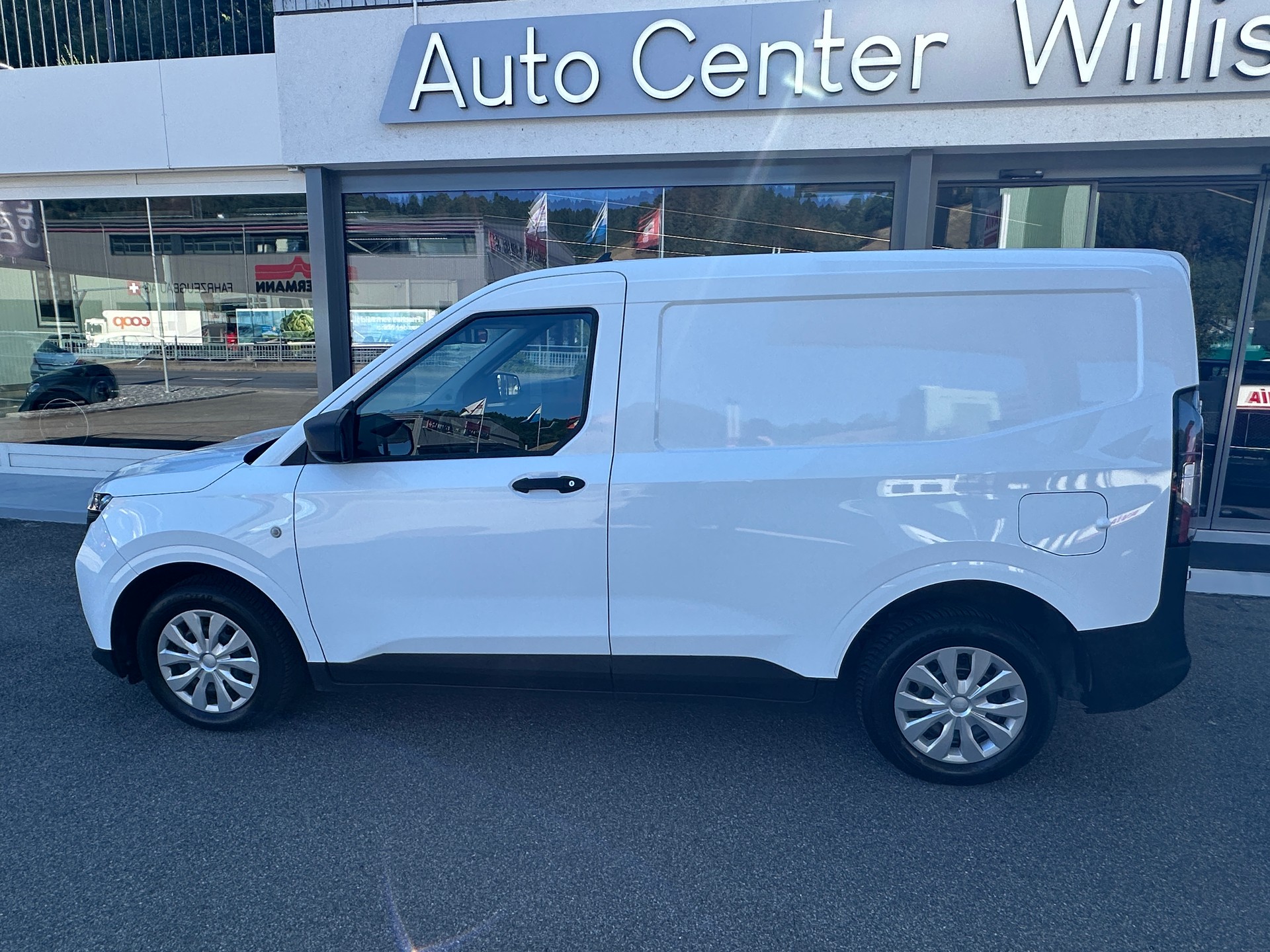 FORD Transit Courier Van 1.5 EcoBlue Trend-showroom-element-1
