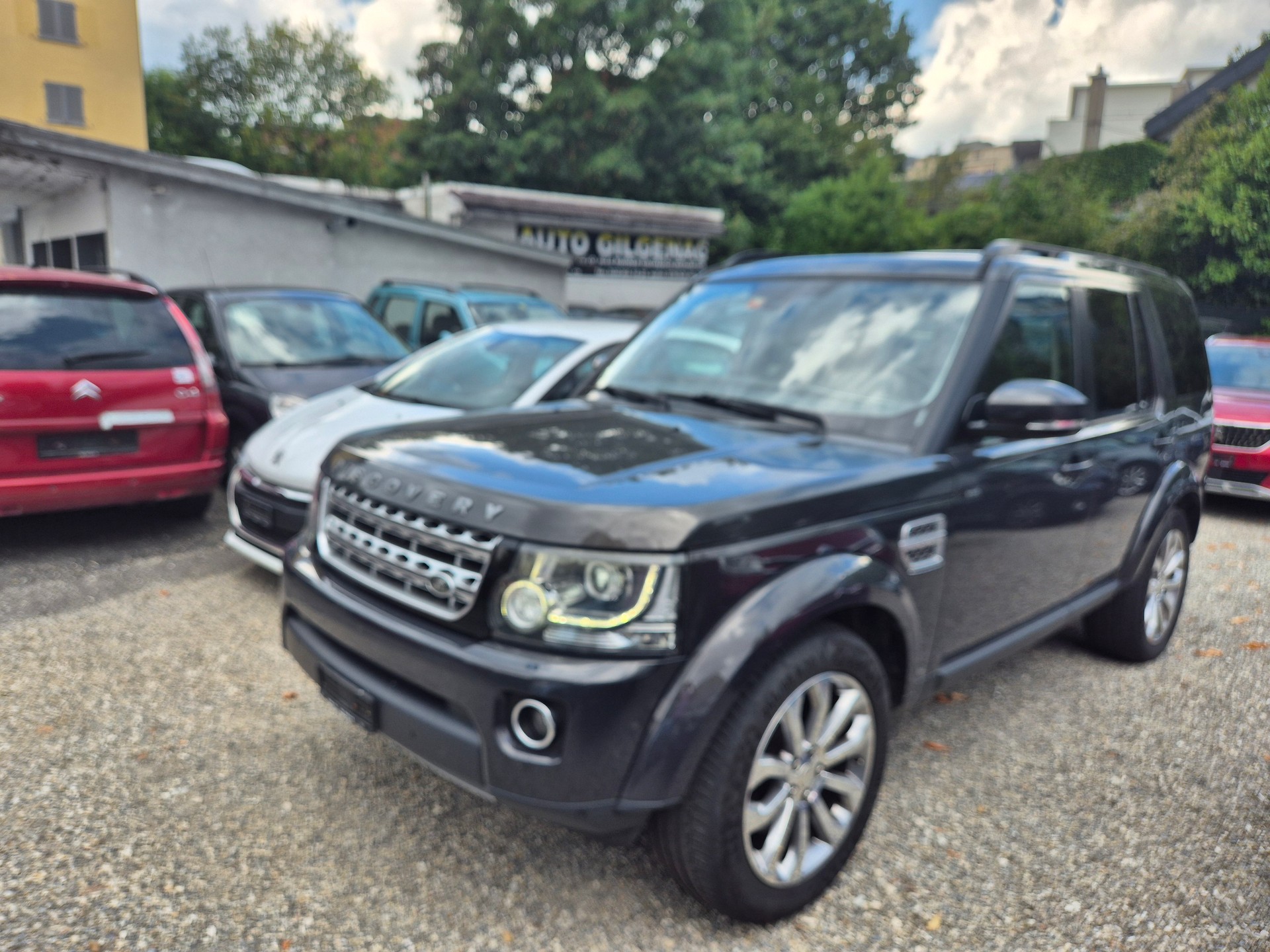 LAND ROVER Discovery 3.0 SDV6 HSE Luxury Automatic-image-2