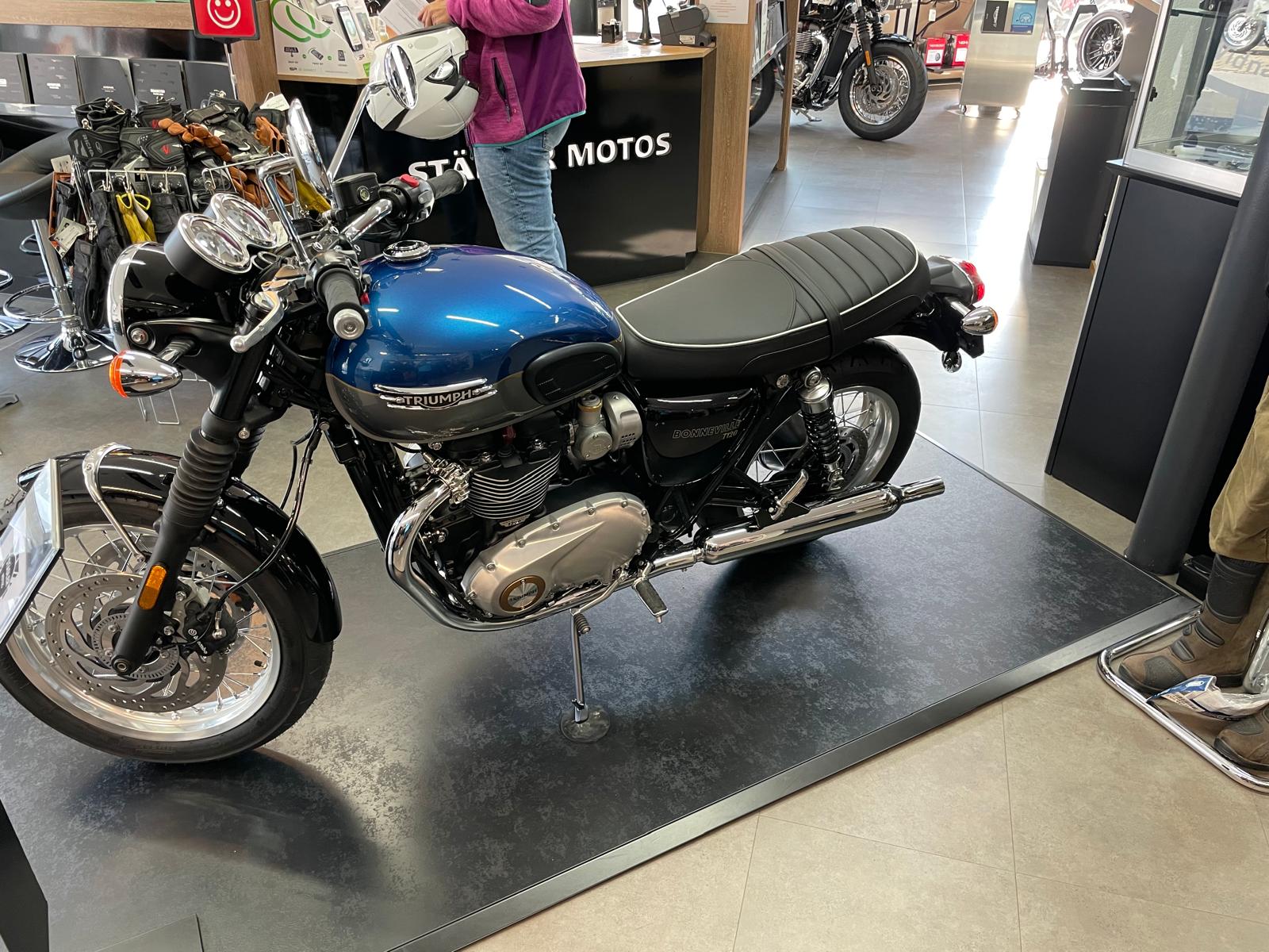 TRIUMPH Bonneville T120-image-0