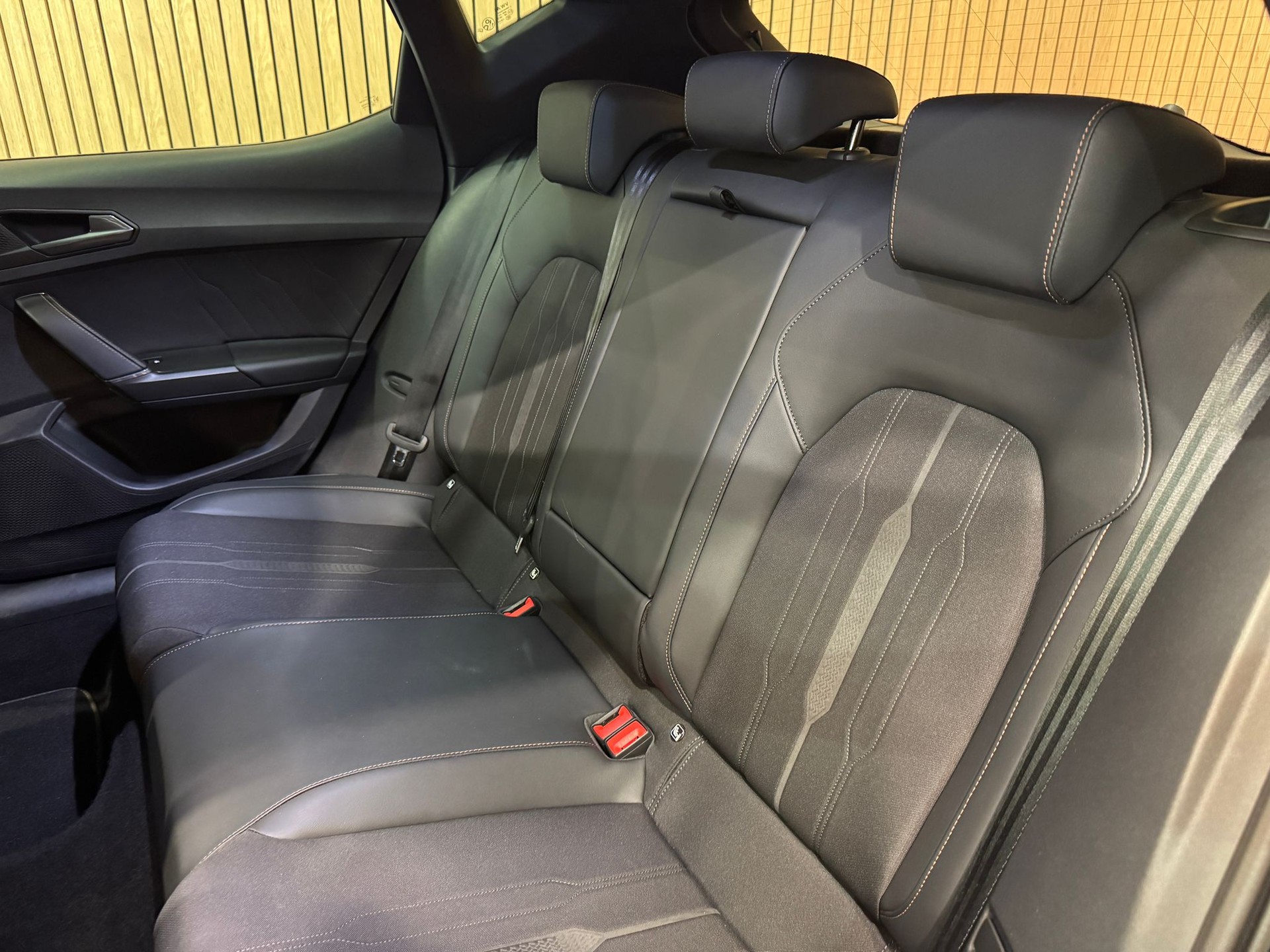 CUPRA LEON 1.4 e-HYBRID pHEV DSG-image-25