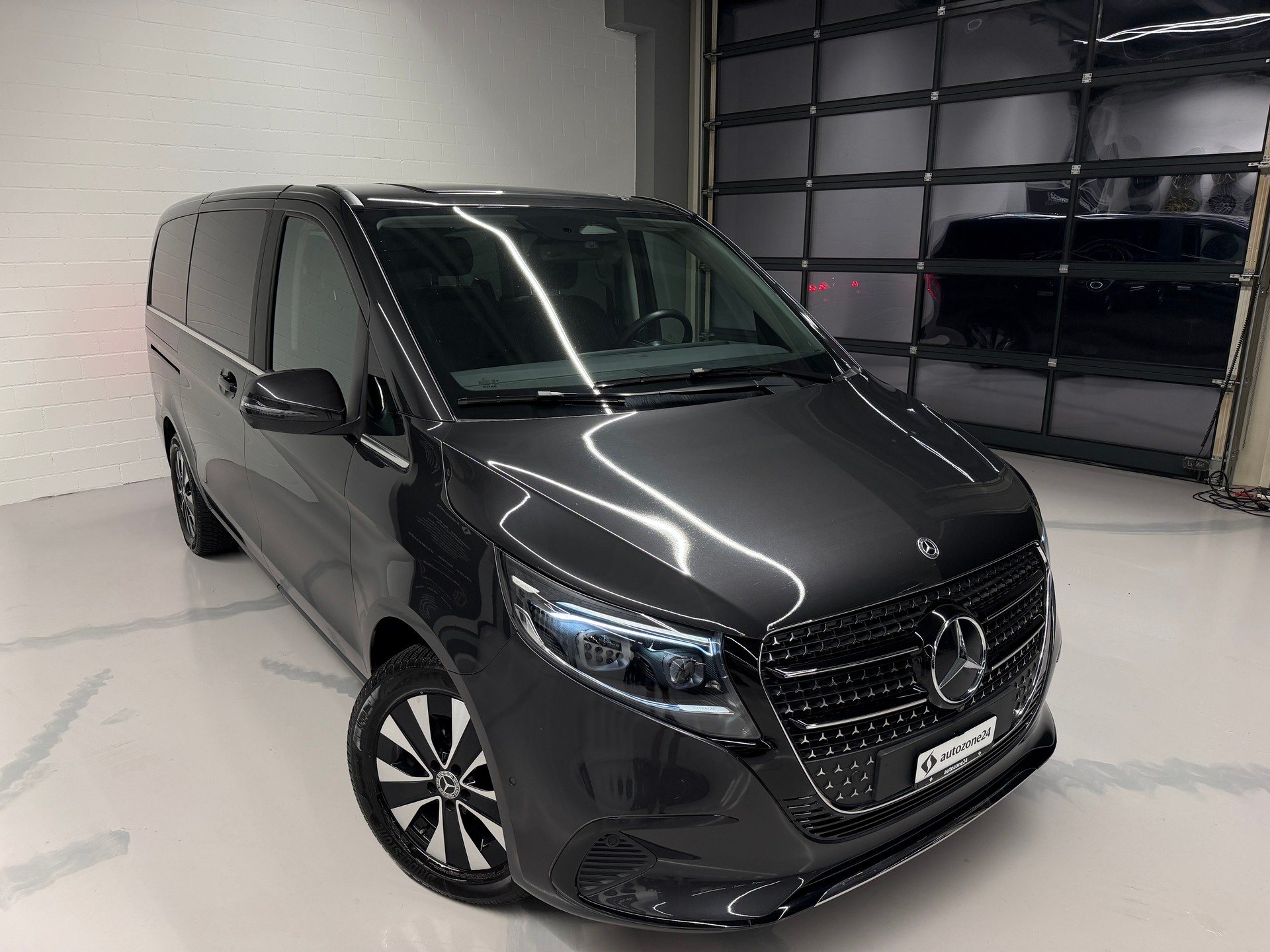MERCEDES-BENZ V 250 d Avantgarde 4Matic lang Van *CH-Auto*Graits Service*Werksgarantie MSI bis 17.12.2027*7-Platz*-image-6