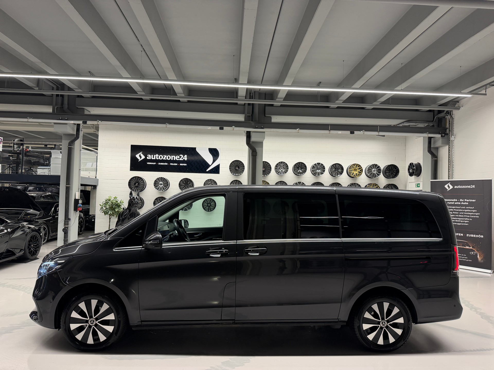 MERCEDES-BENZ V 250 d Avantgarde 4Matic lang Van *CH-Auto*Graits Service*Werksgarantie MSI bis 17.12.2027*7-Platz*-image-9