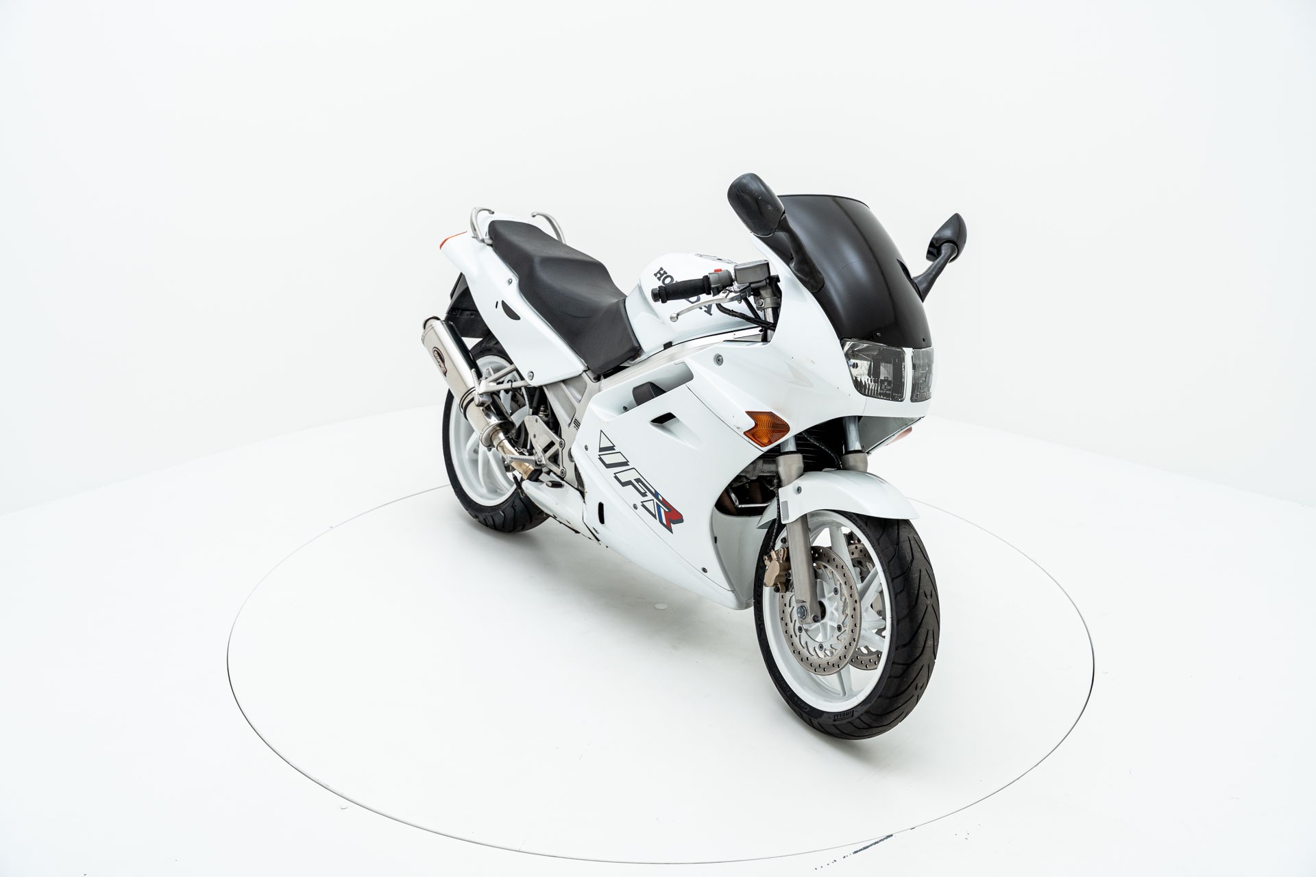 HONDA VFR 750 F L-image-1