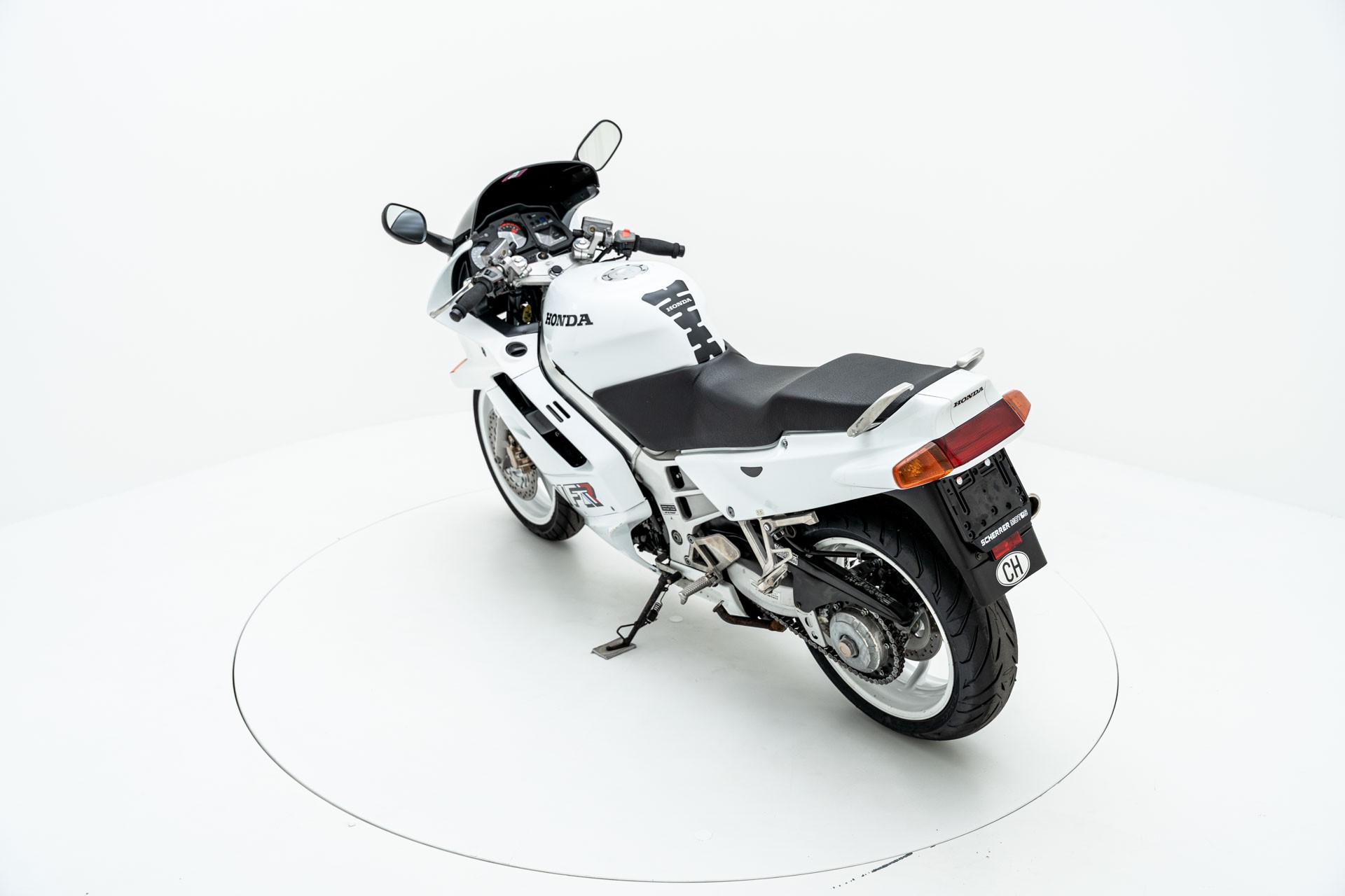HONDA VFR 750 F L-image-4