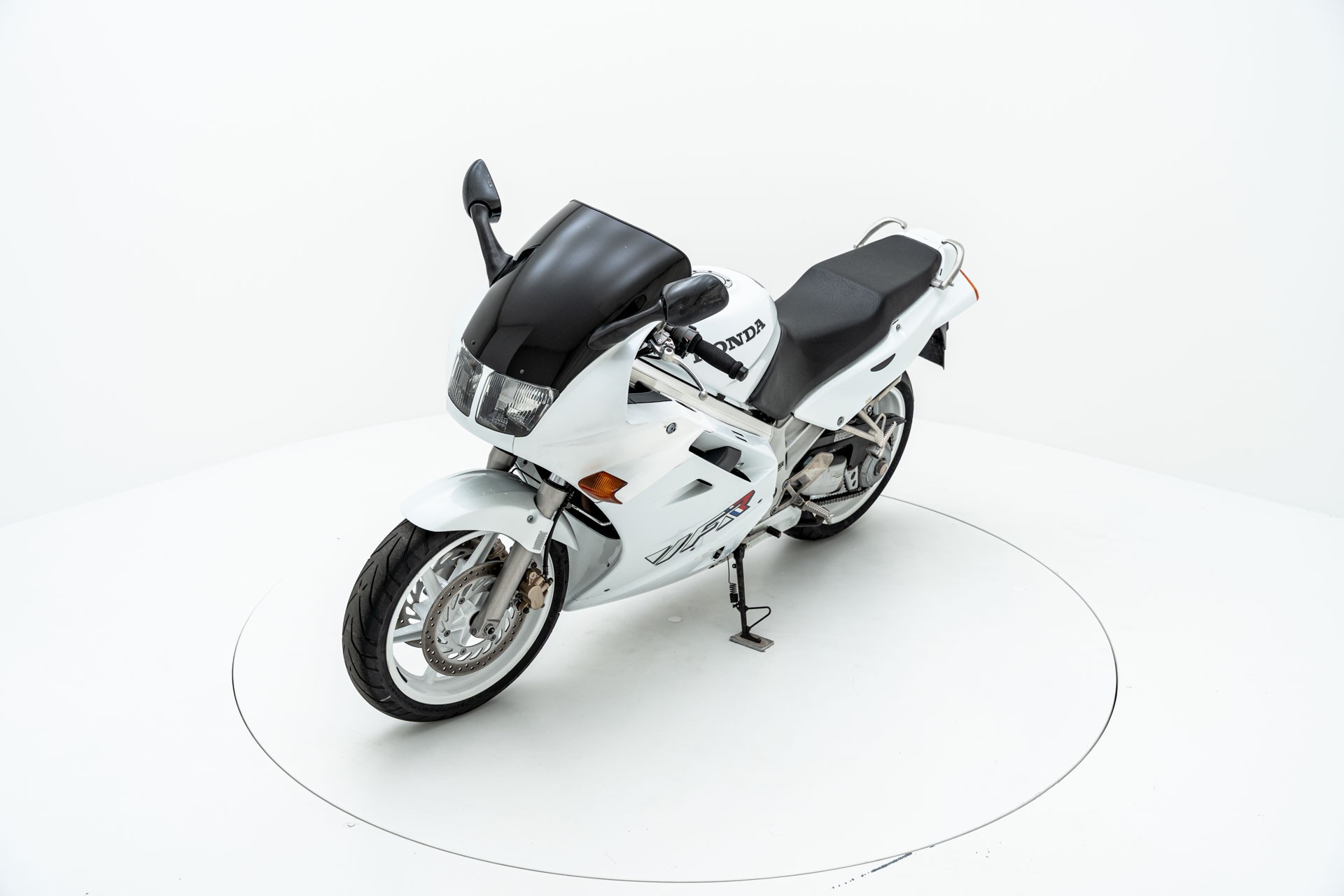HONDA VFR 750 F L-image-2