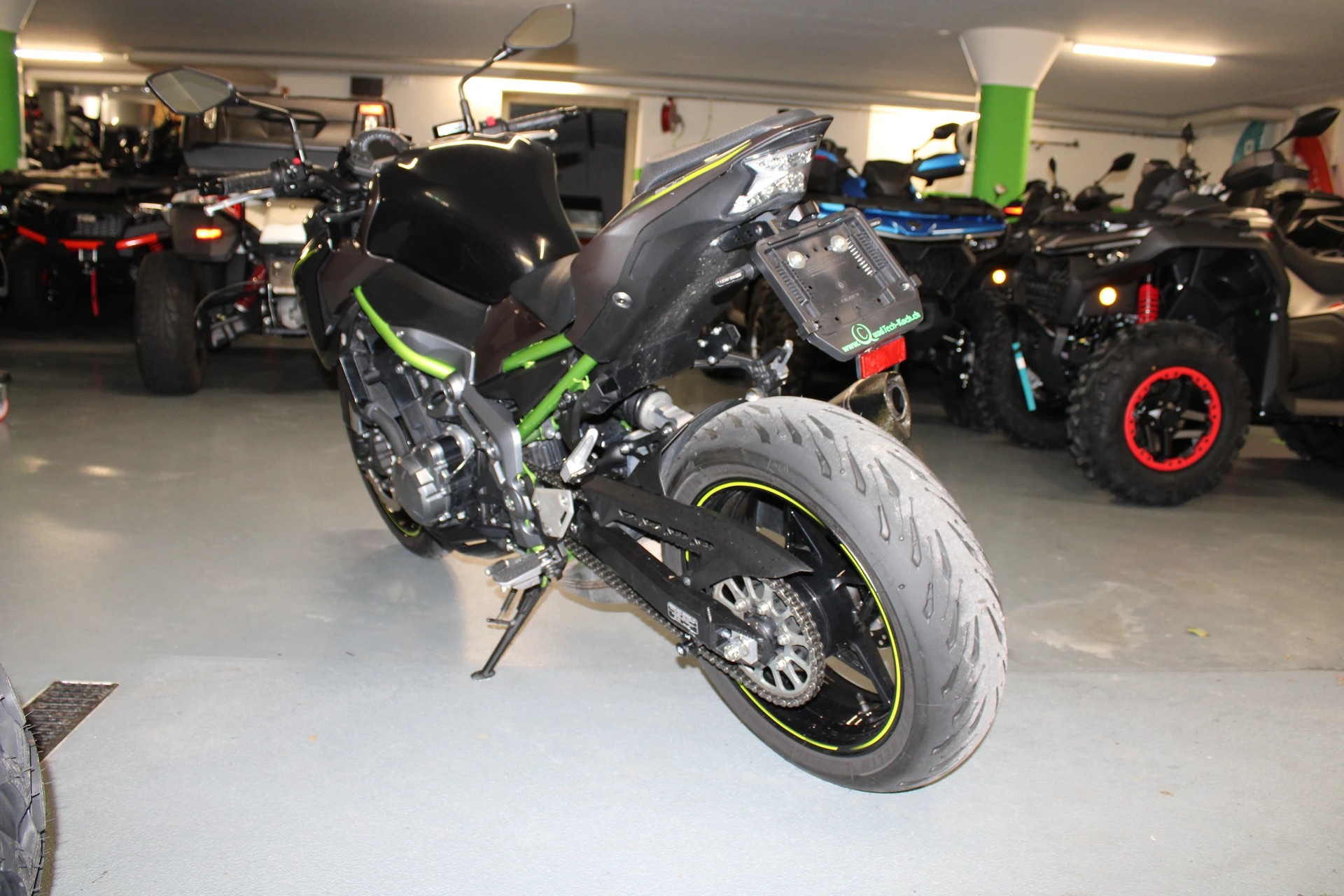 KAWASAKI Z 900-image-4
