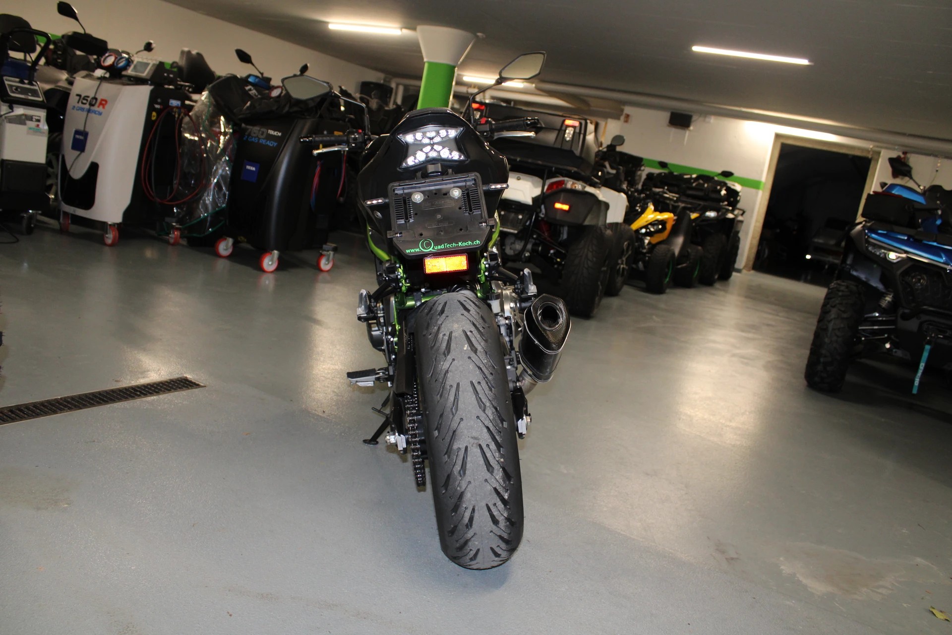 KAWASAKI Z 900-image-2