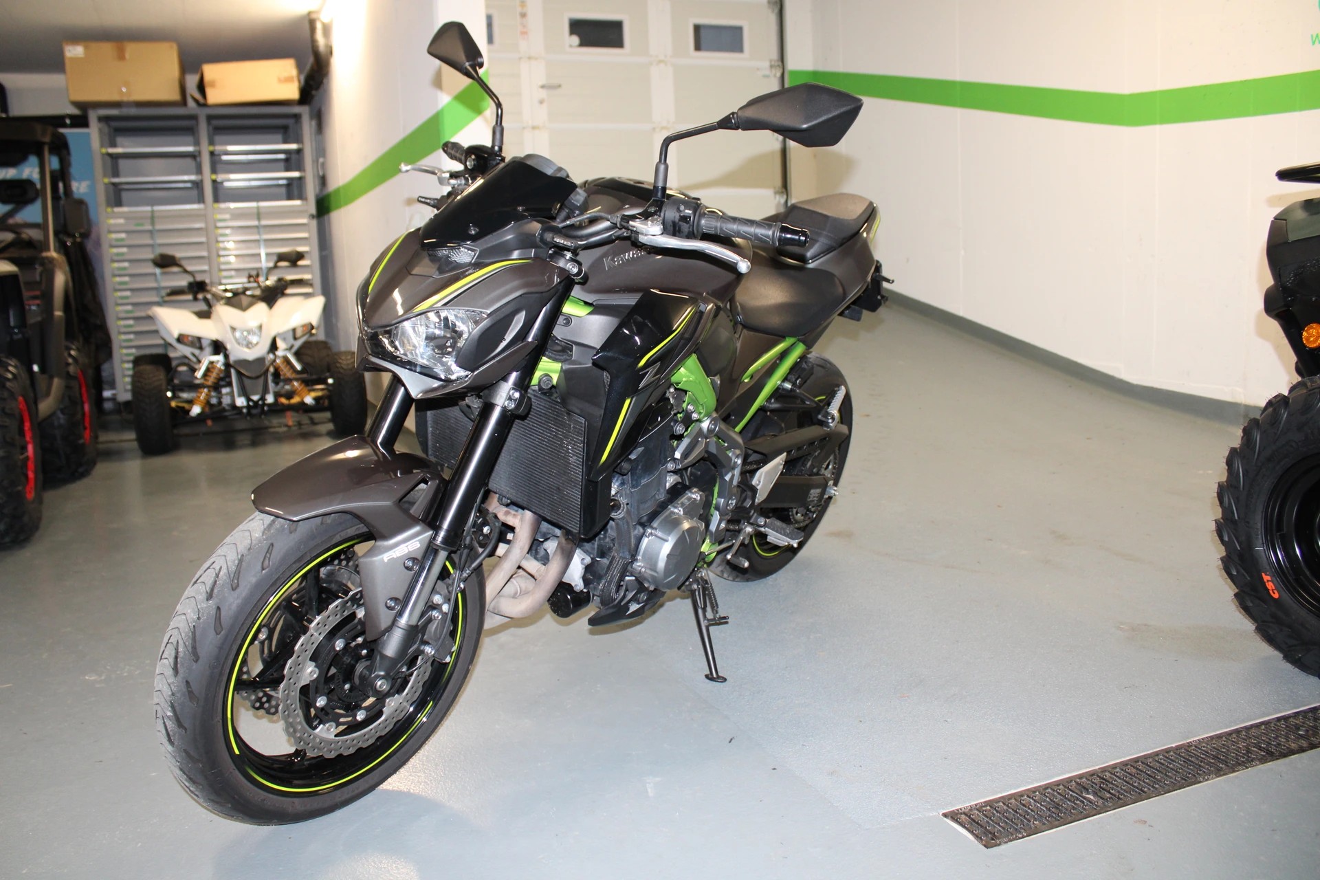KAWASAKI Z 900-image-9