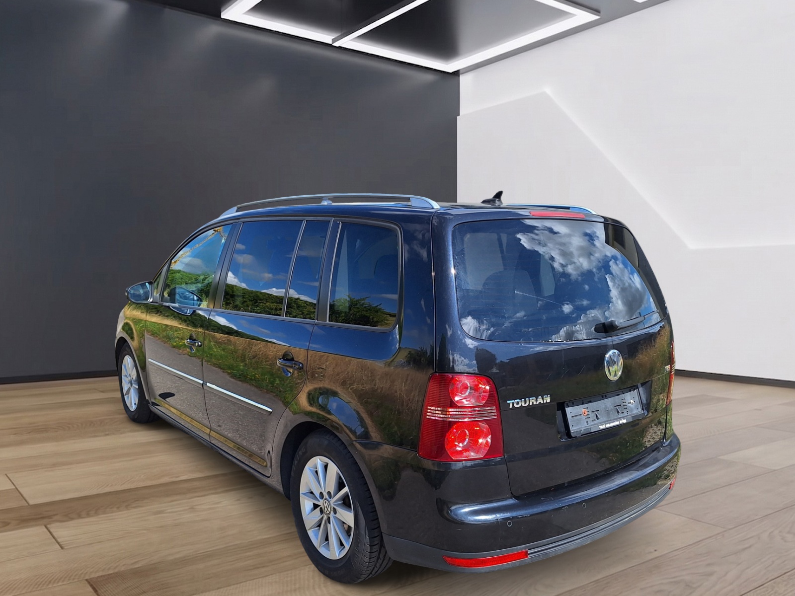 VW Touran 1.4 TSI Trendline-image-5