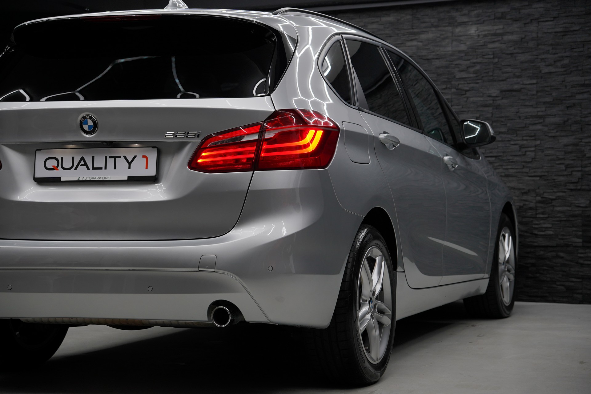 BMW 225i xDrive Active Tourer Steptronic-image-11