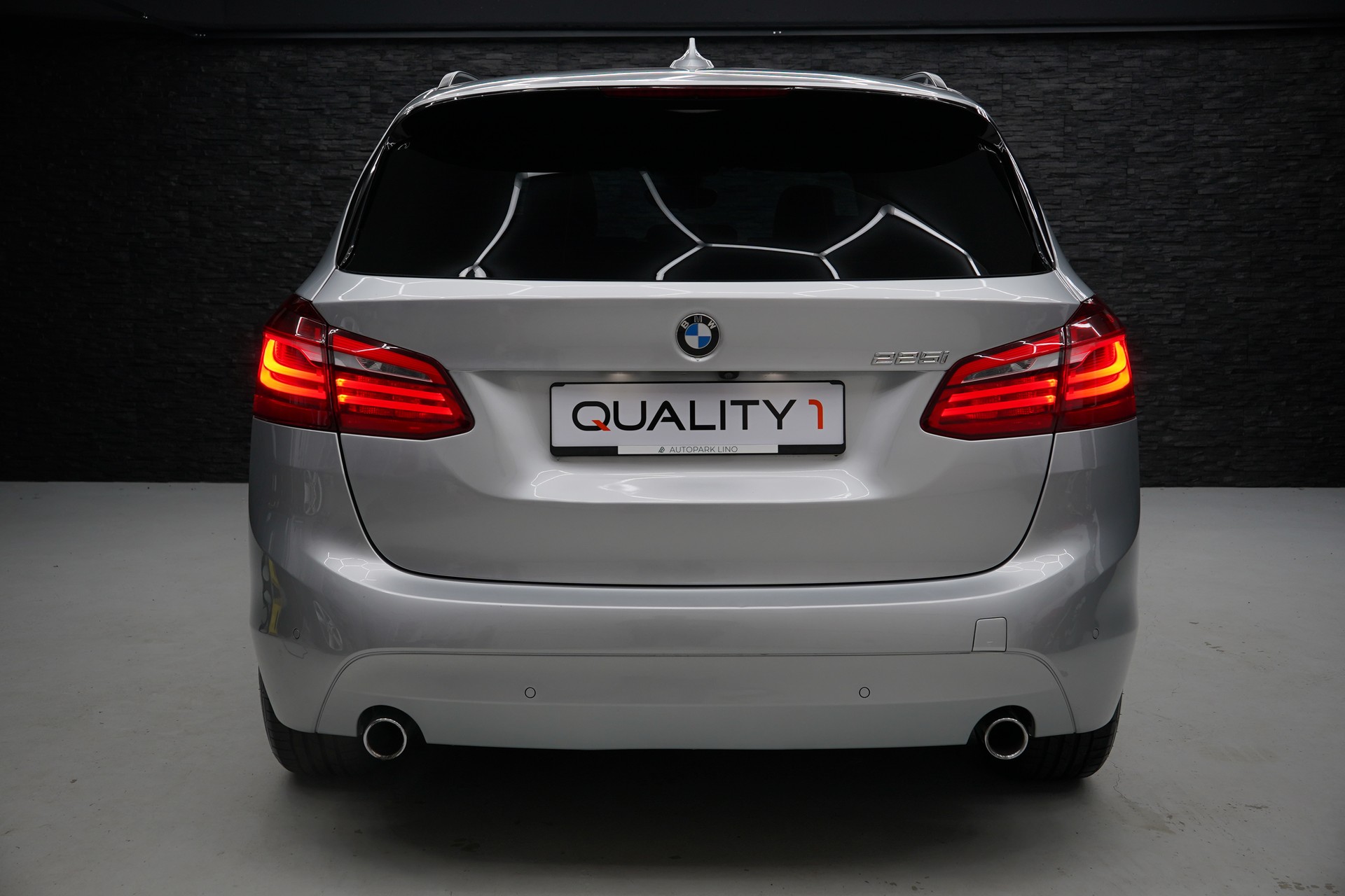 BMW 225i xDrive Active Tourer Steptronic-image-4