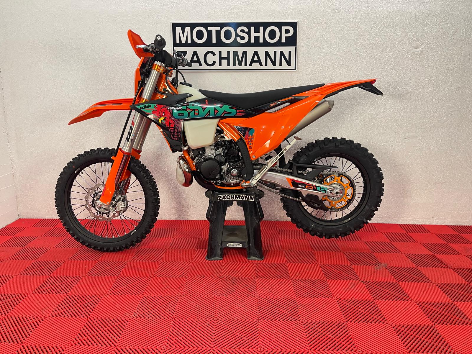 KTM 300 EXC SixDays 2027-showroom-element-3