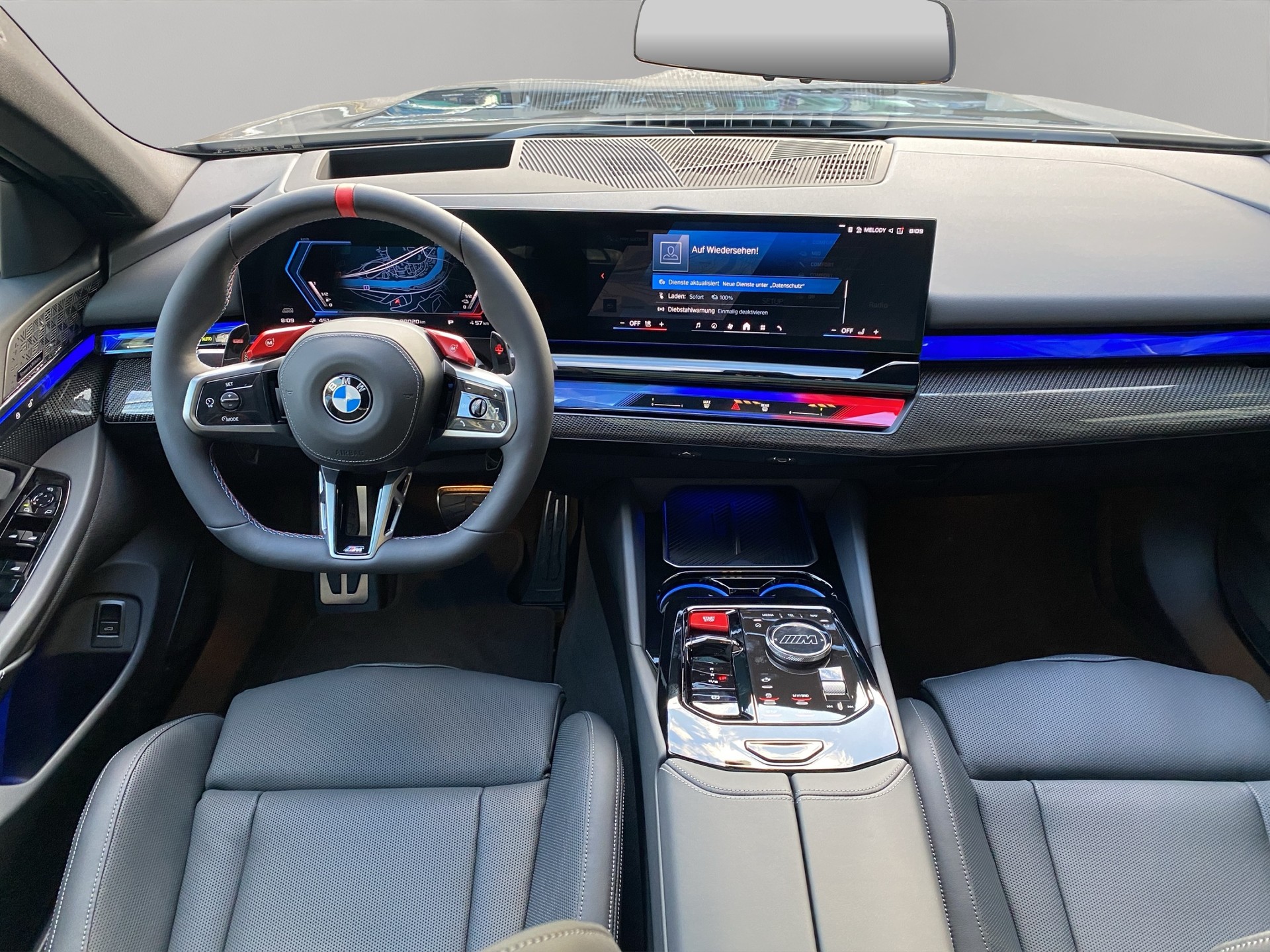 BMW M5 xDrive Touring-image-14