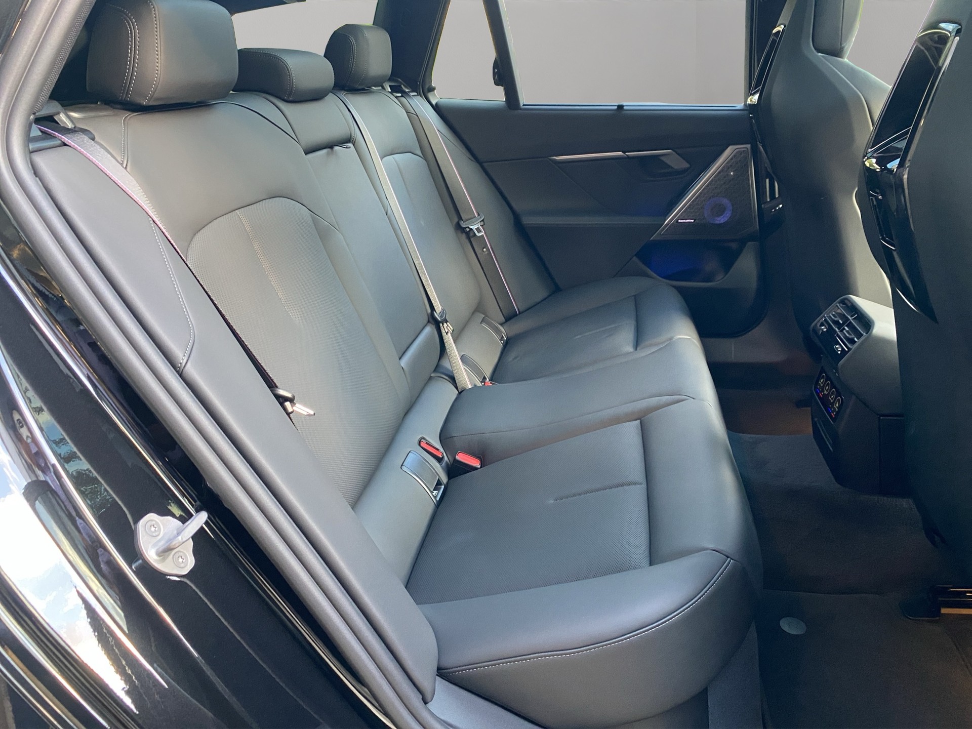BMW M5 xDrive Touring-image-20