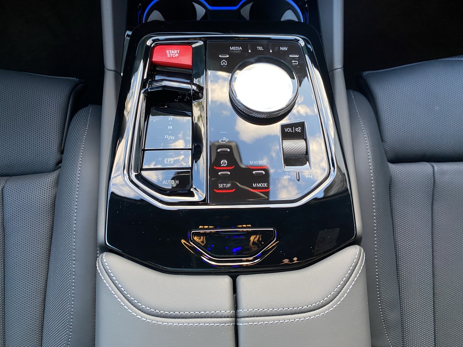 BMW M5 xDrive Touring-image-15
