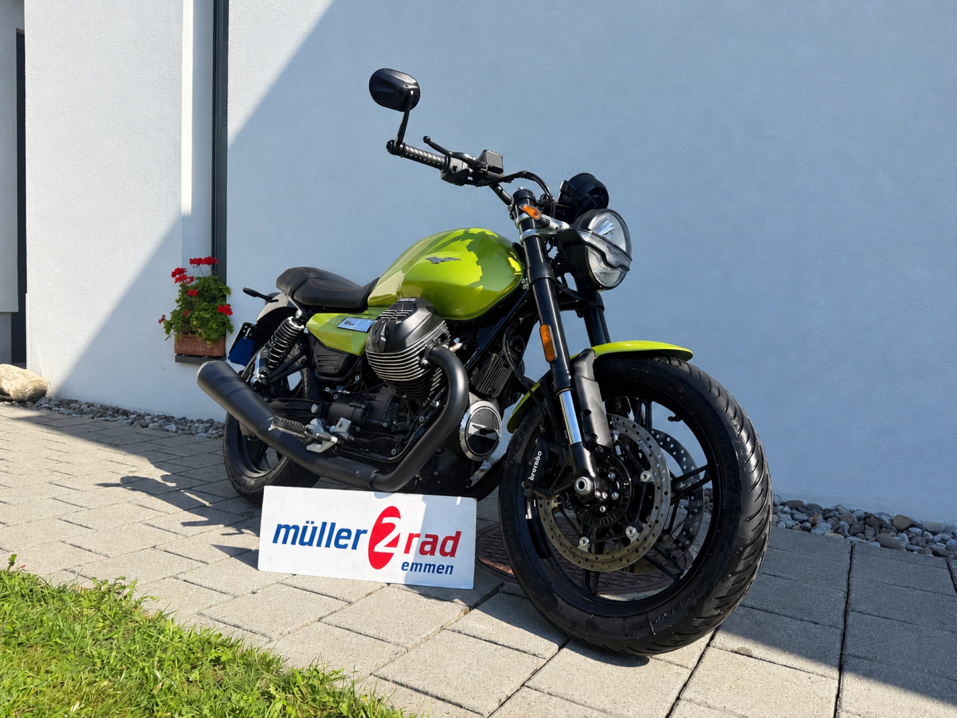 MOTO GUZZI V7 850 Sport-image-1