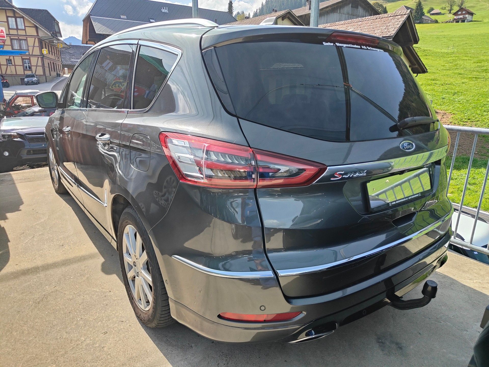 FORD S-Max 2.0 TDCi Vignale AWD Automatic-showroom-element-1
