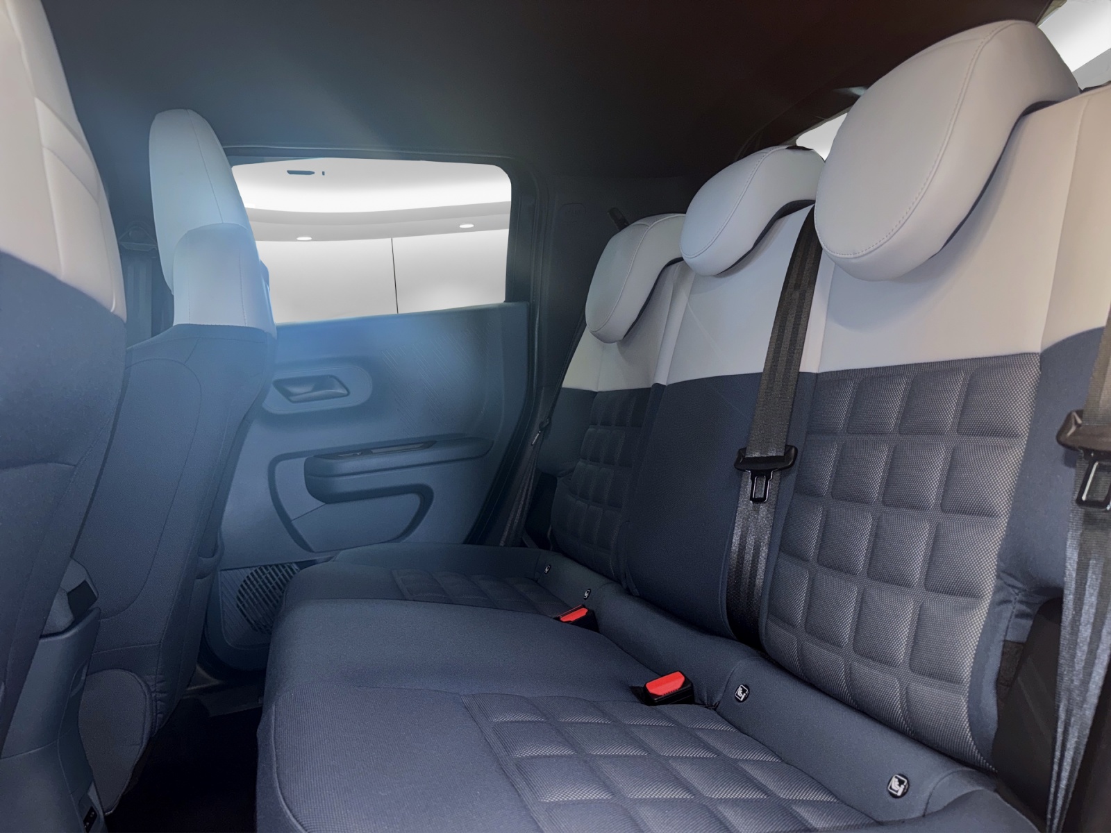 FIAT Grande Panda 1.2 Hybrid La Prima-image-13