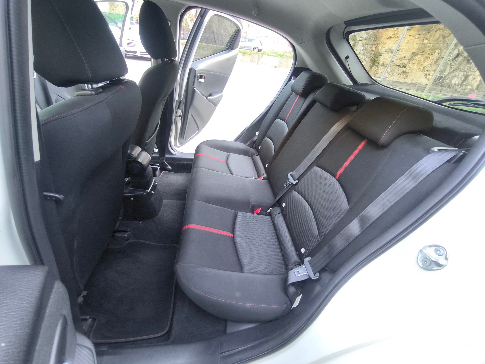 MAZDA 2 1.5i 16V Skyactiv-G Revolution Drive-image-27