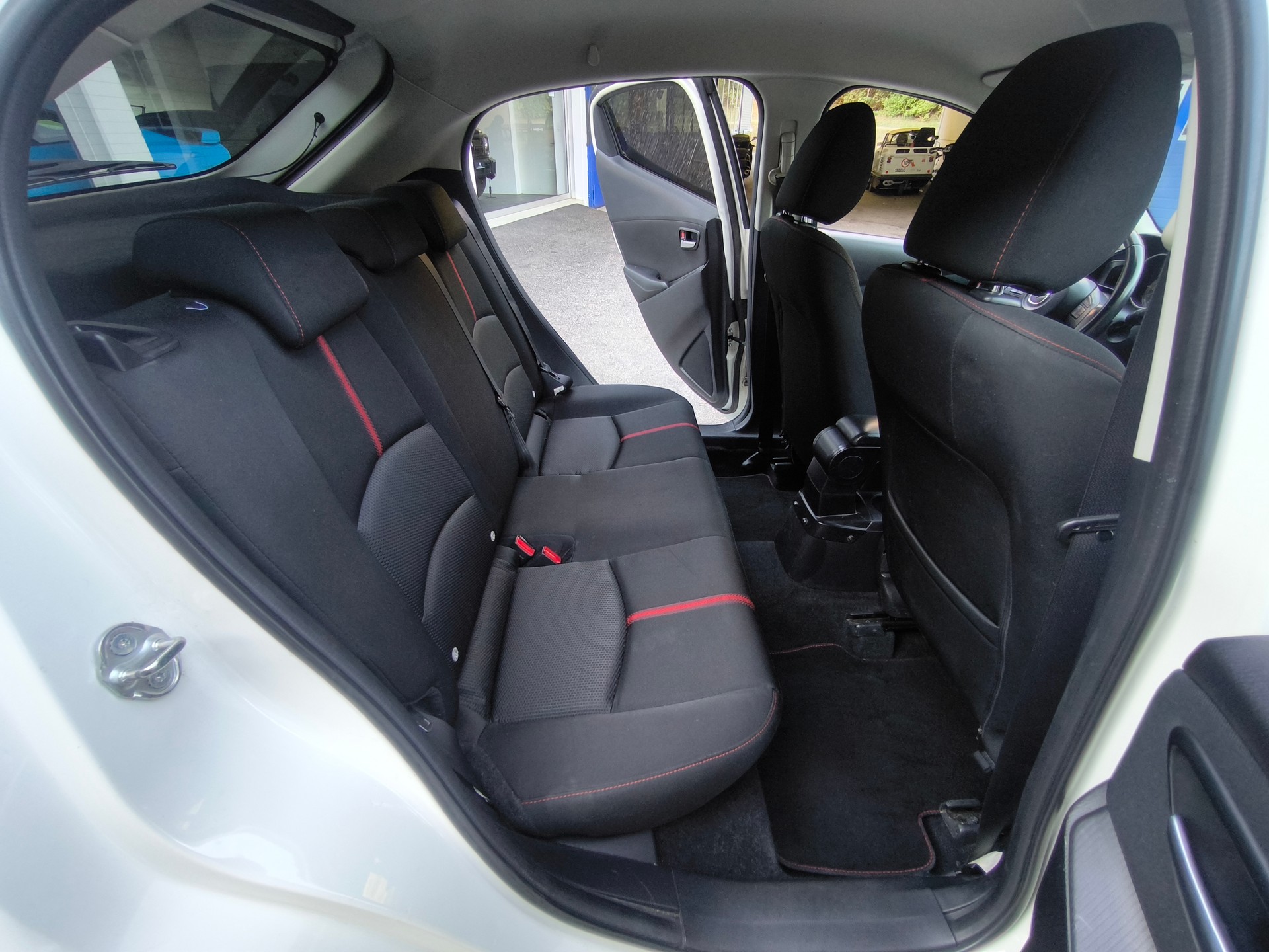MAZDA 2 1.5i 16V Skyactiv-G Revolution Drive-image-26