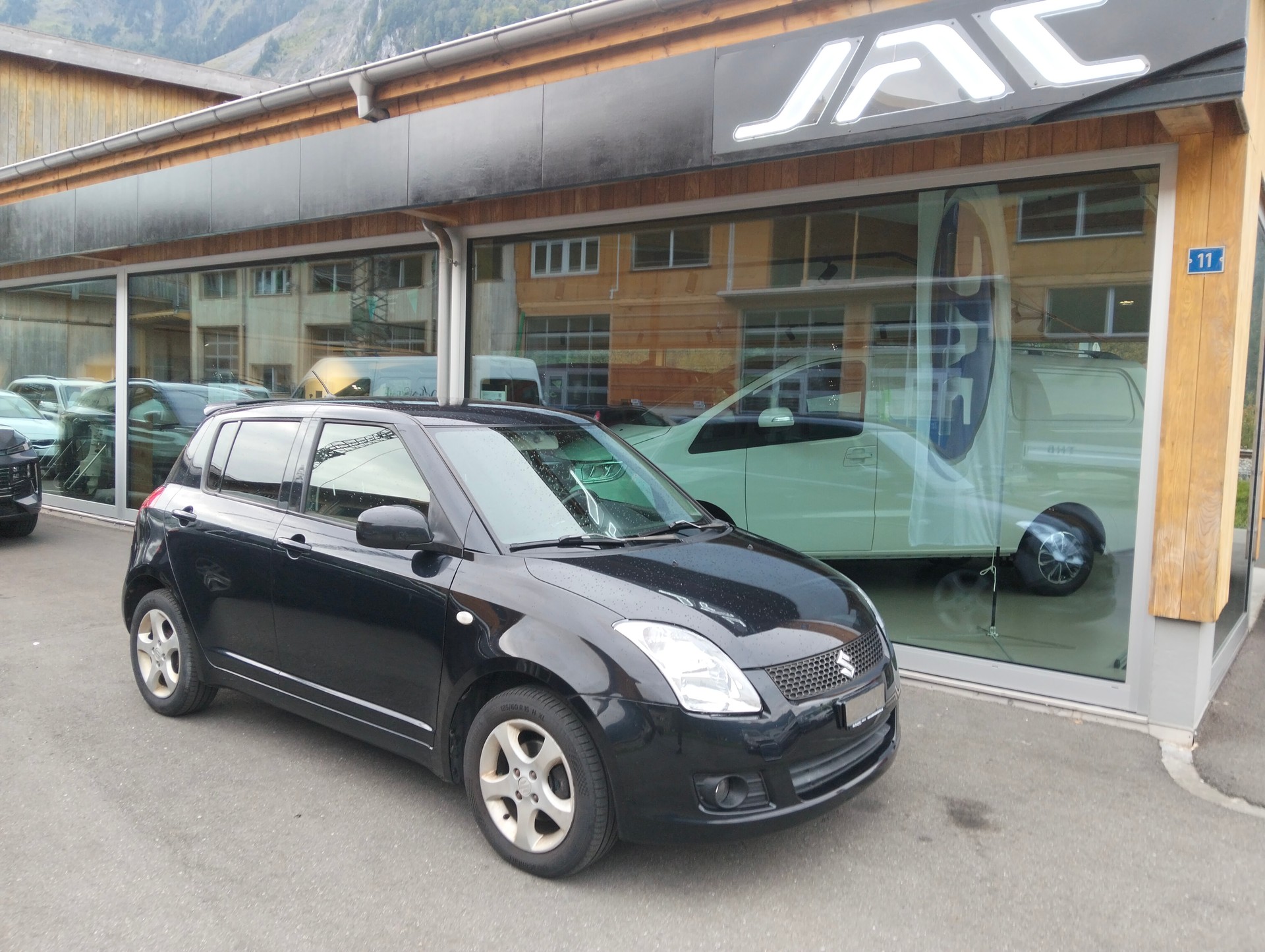 SUZUKI Swift 1.3i 16V GL Top 4x4
